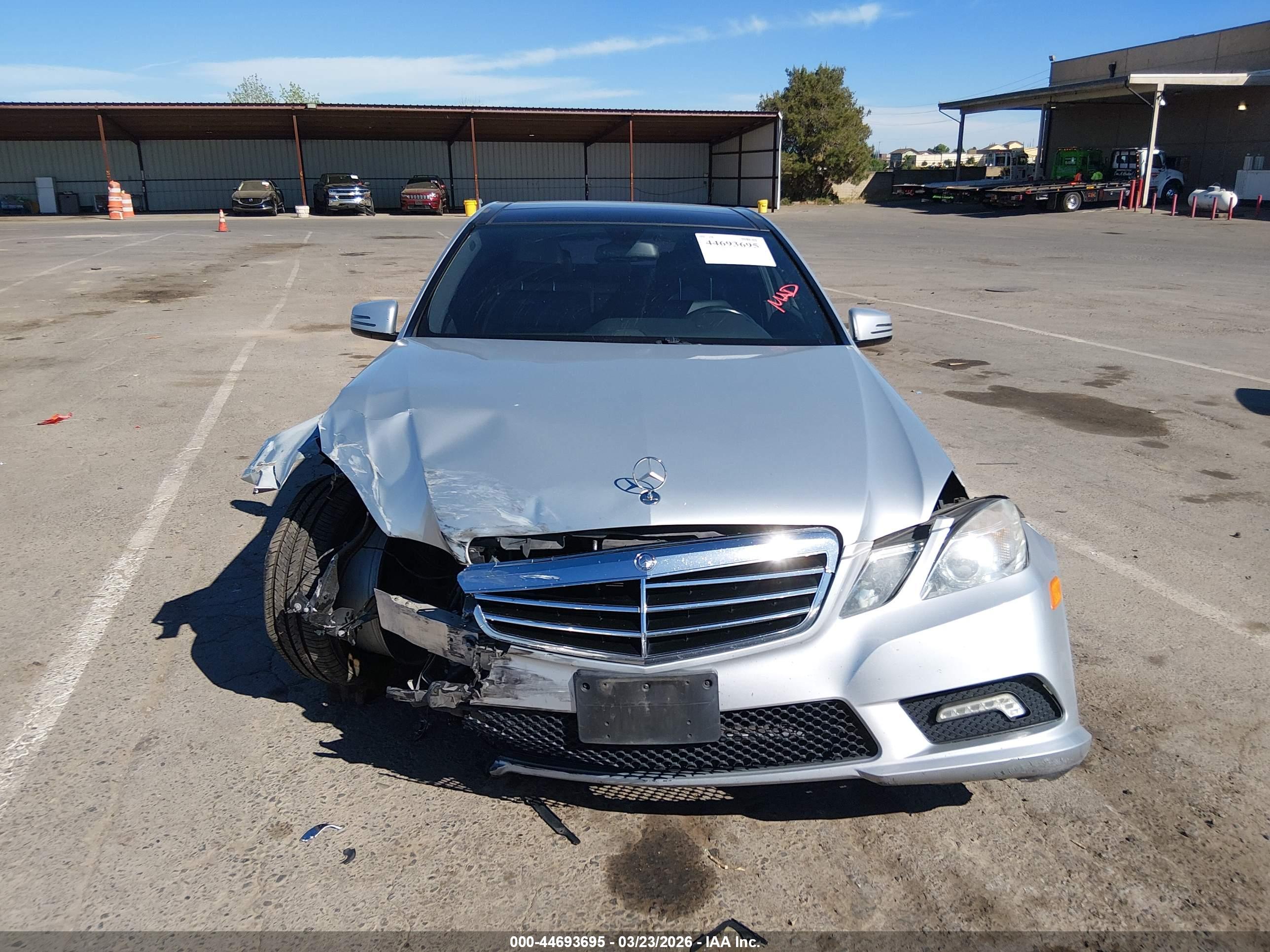 MERCEDES-BENZ E image 6