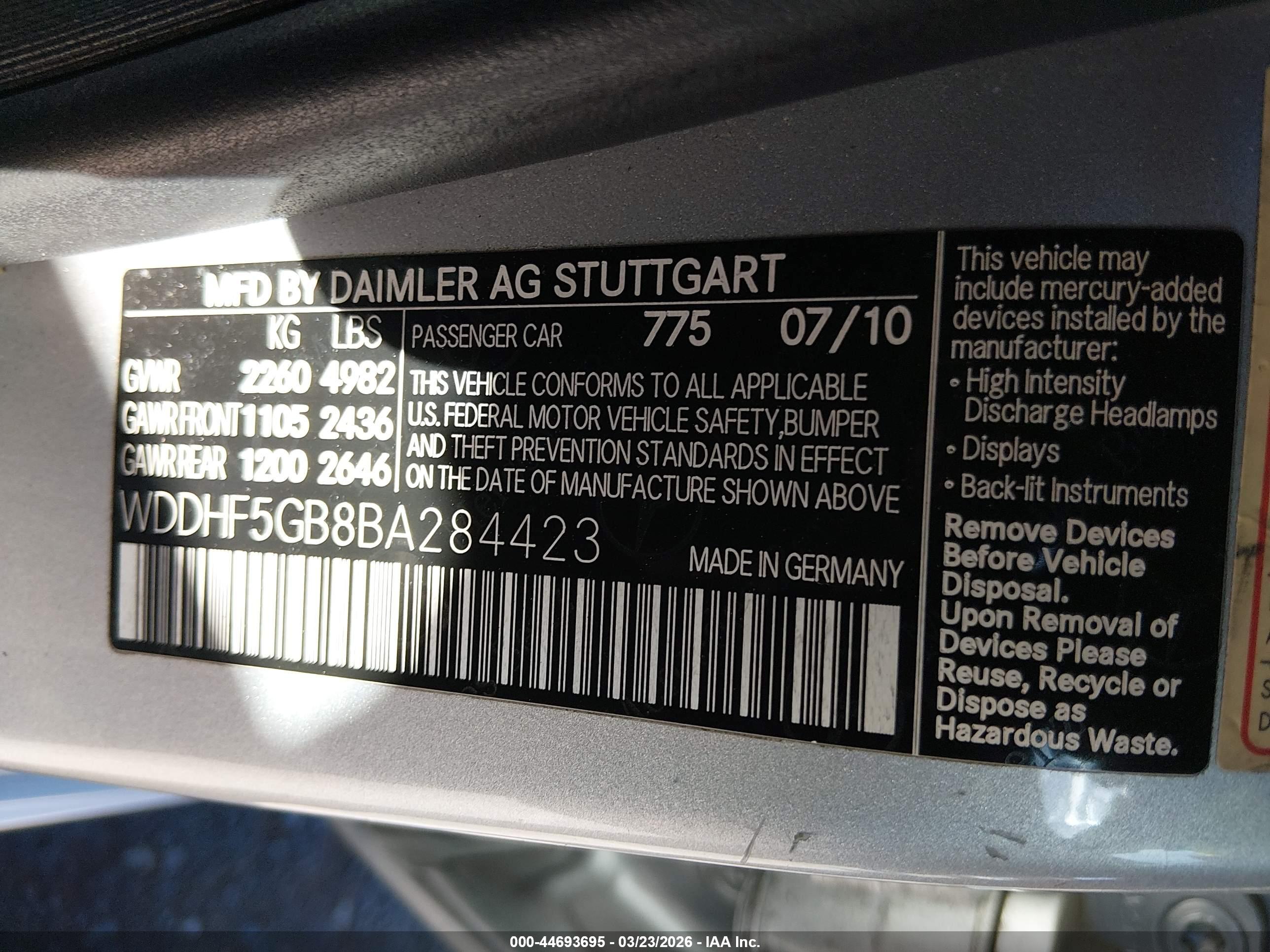 MERCEDES-BENZ E image 9
