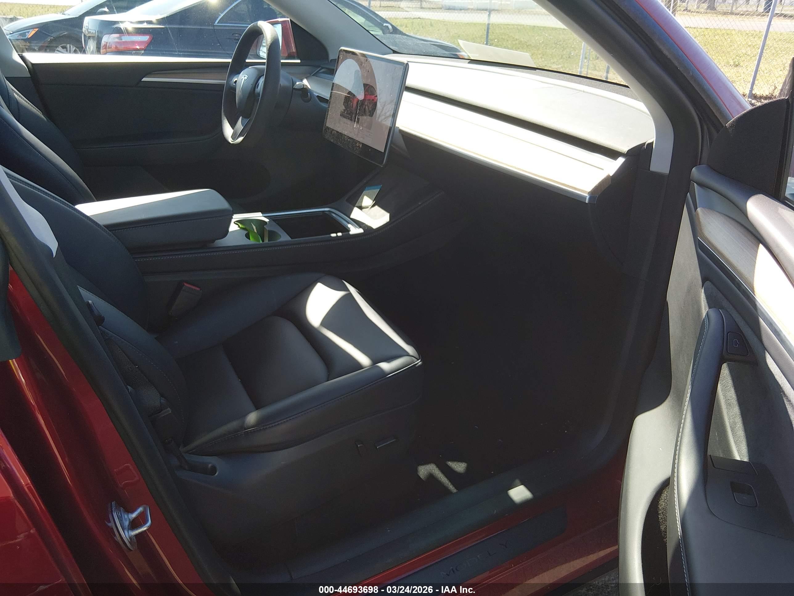 TESLA MODEL image 5