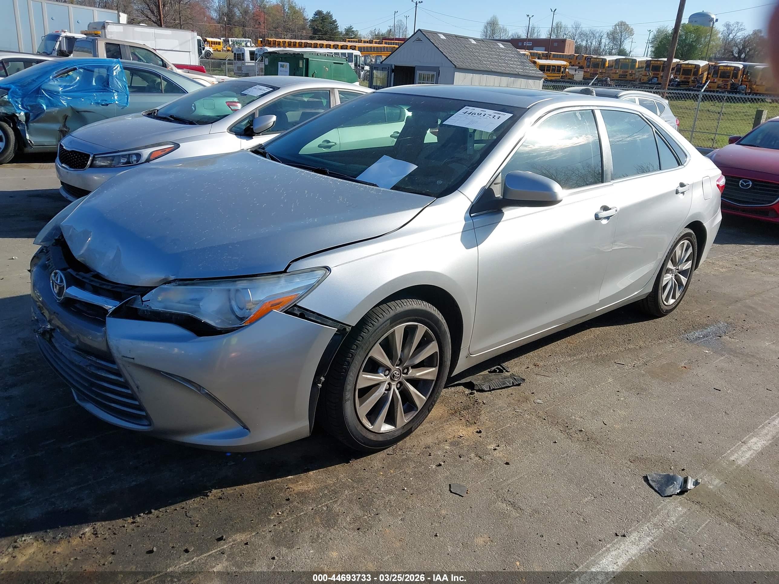 TOYOTA CAMRY image 2