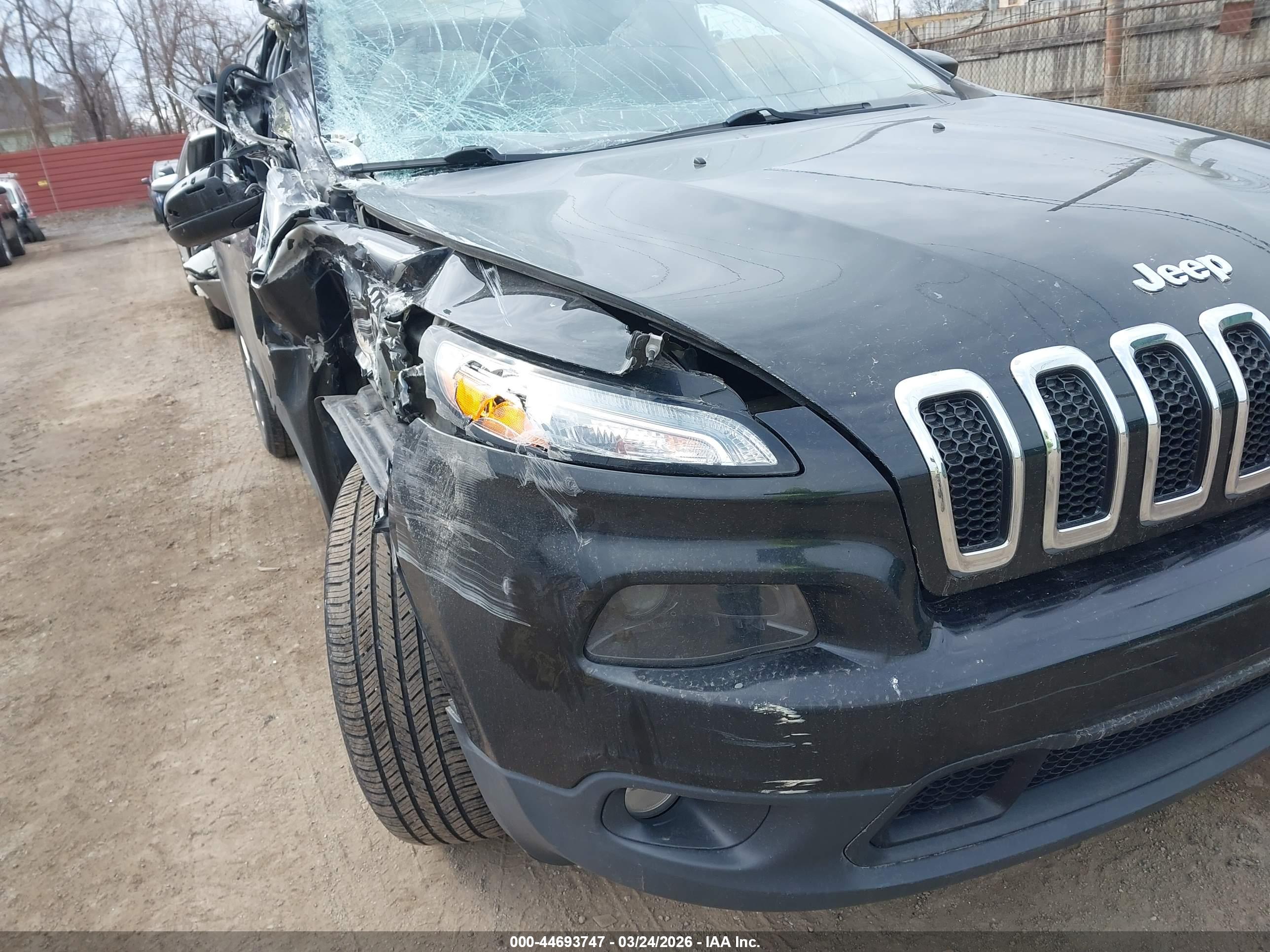 JEEP CHEROKEE image 6