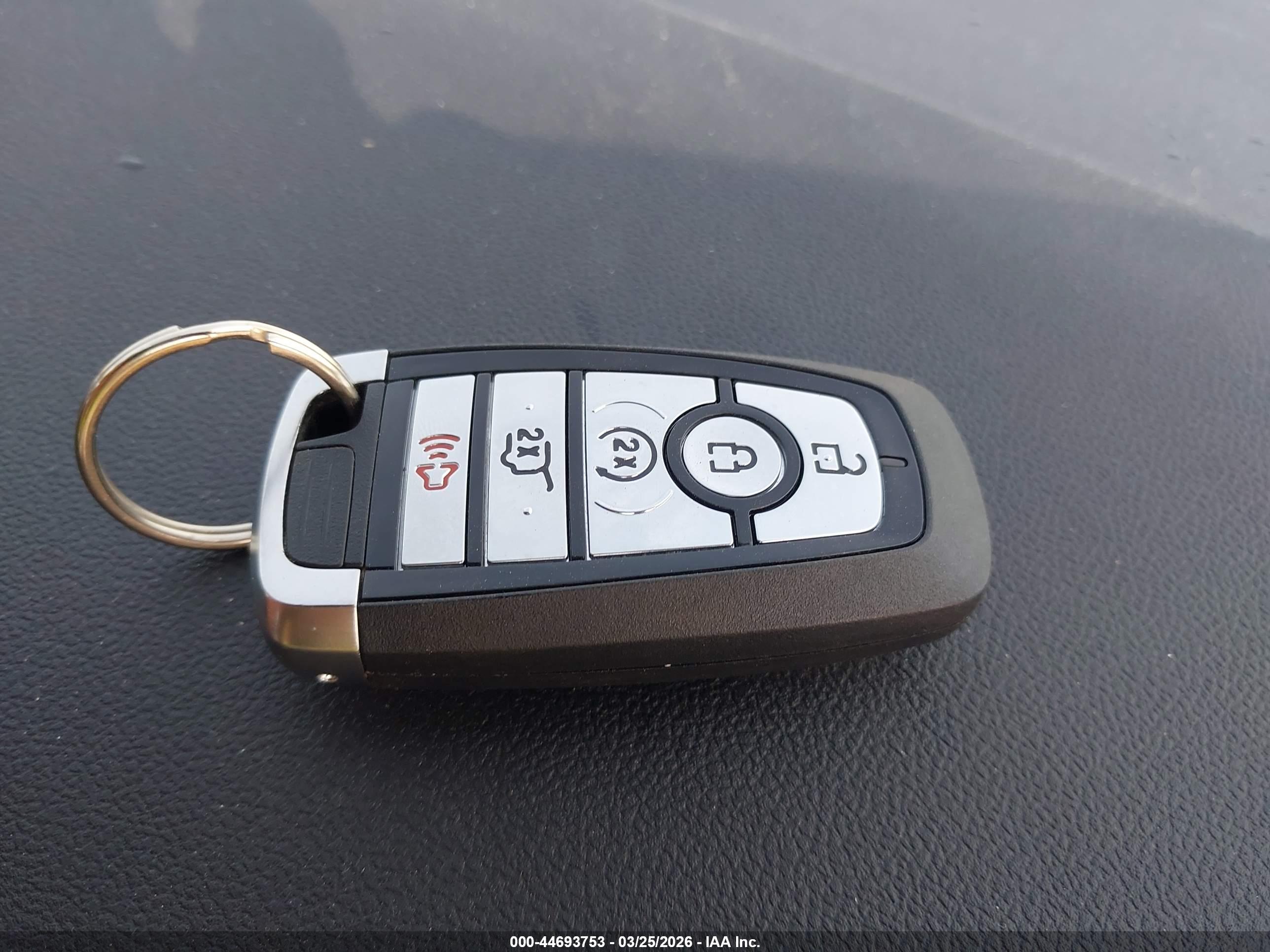 FORD ESCAPE image 11