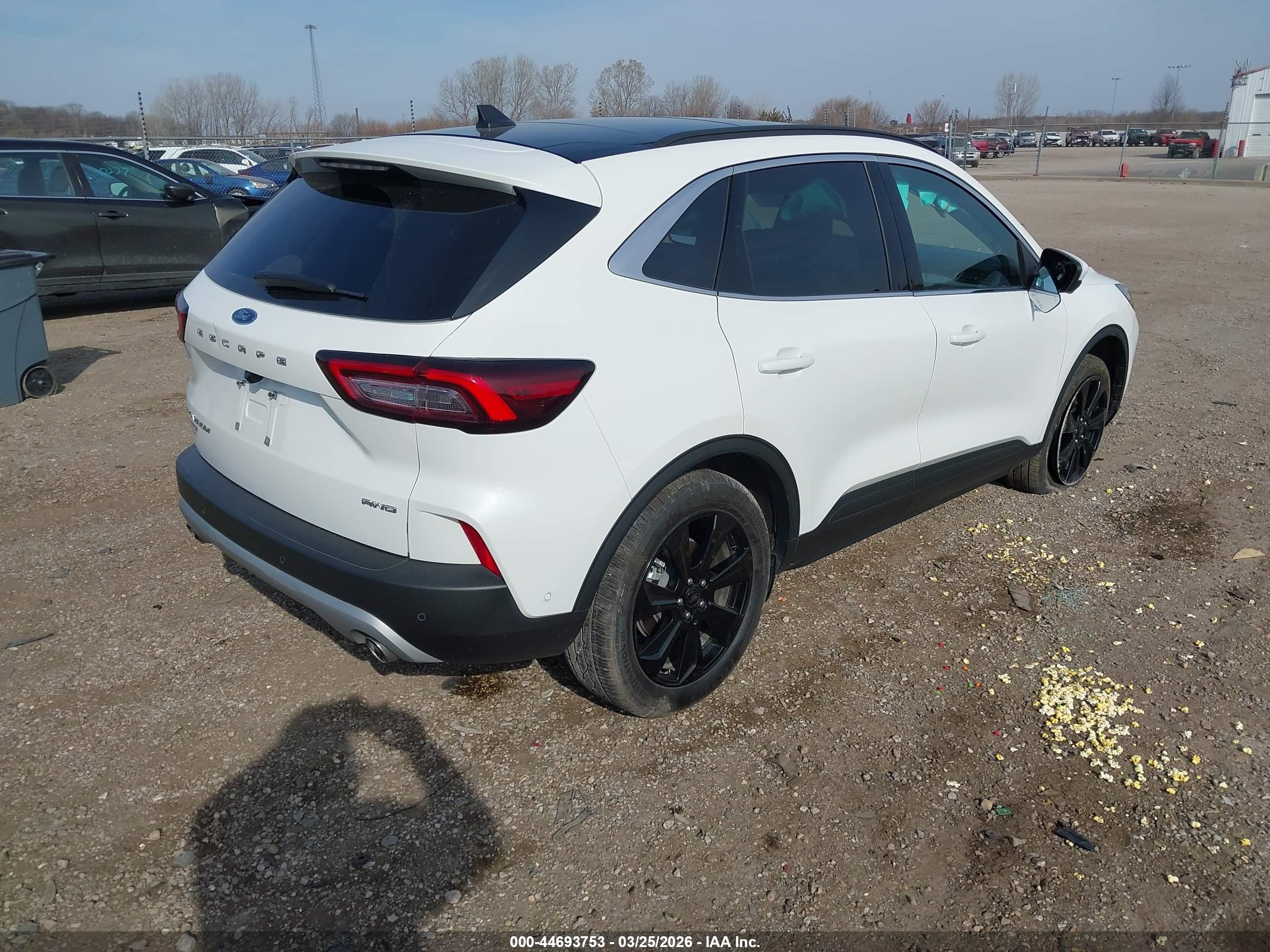 FORD ESCAPE image 4