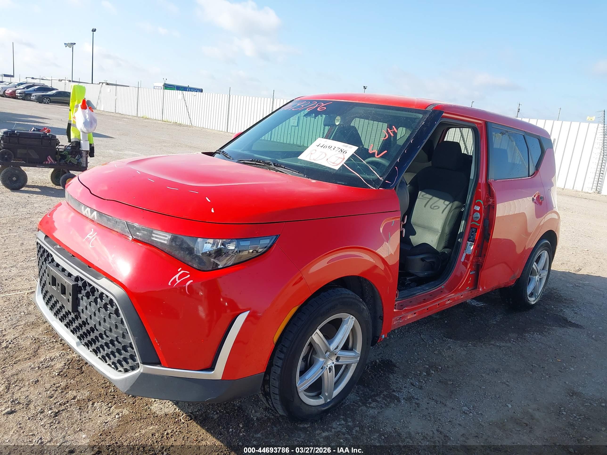 KIA SOUL image 2