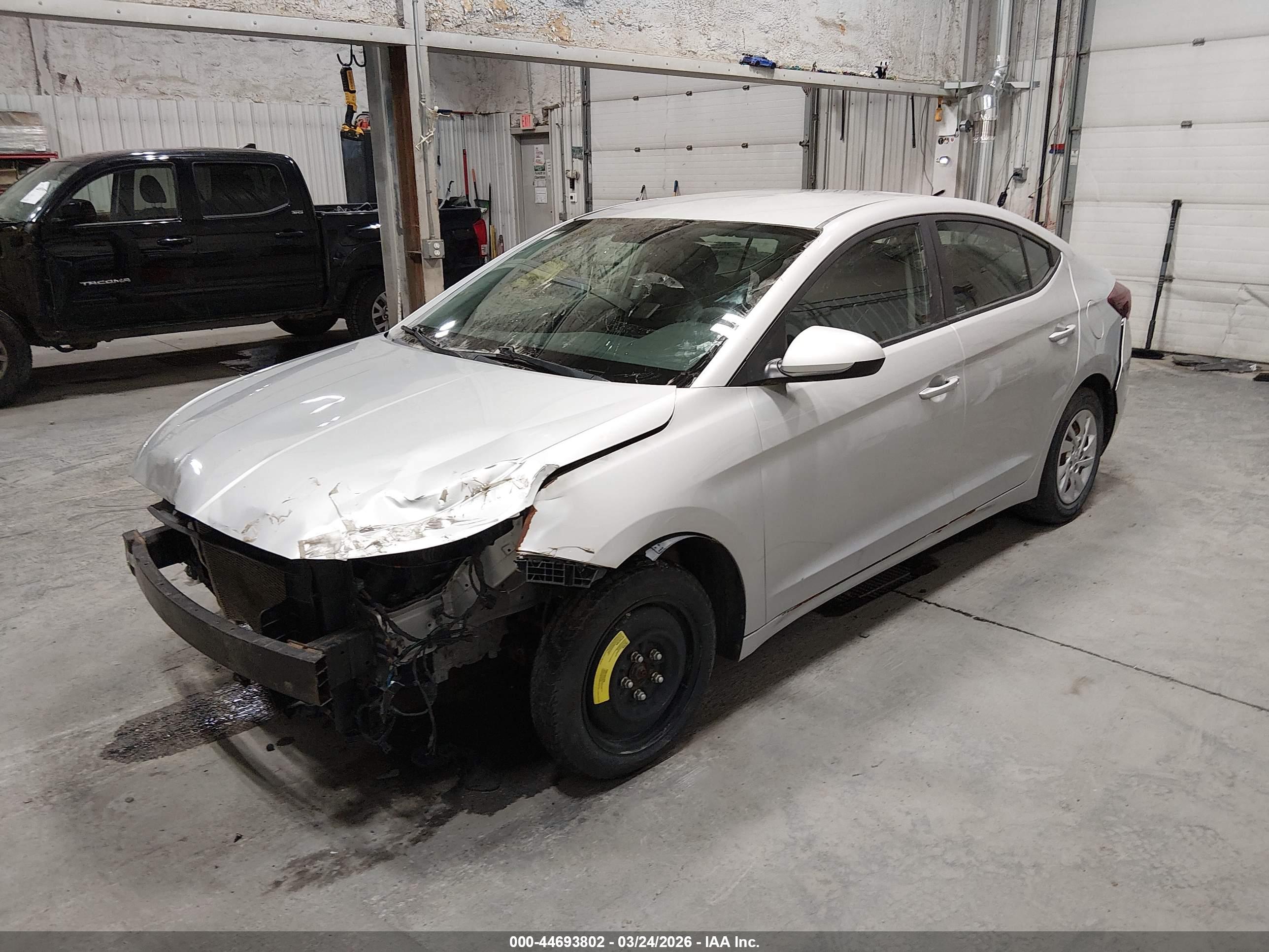 HYUNDAI ELANTRA image 2
