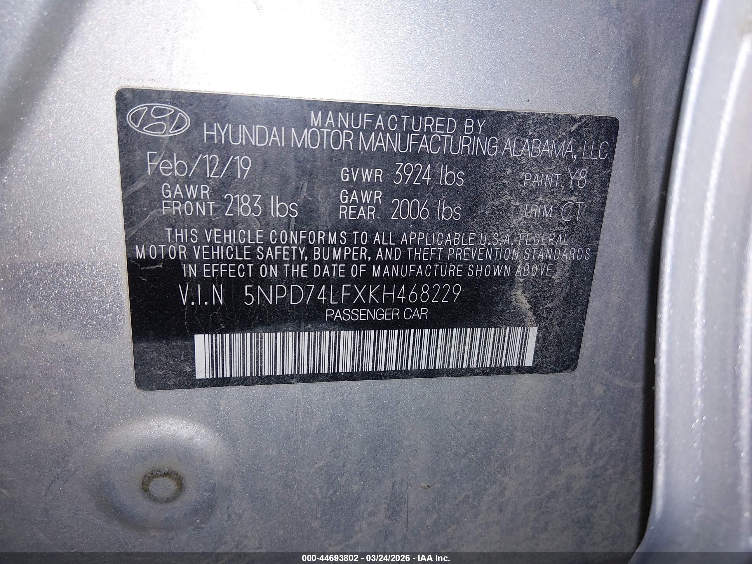 HYUNDAI ELANTRA image 9