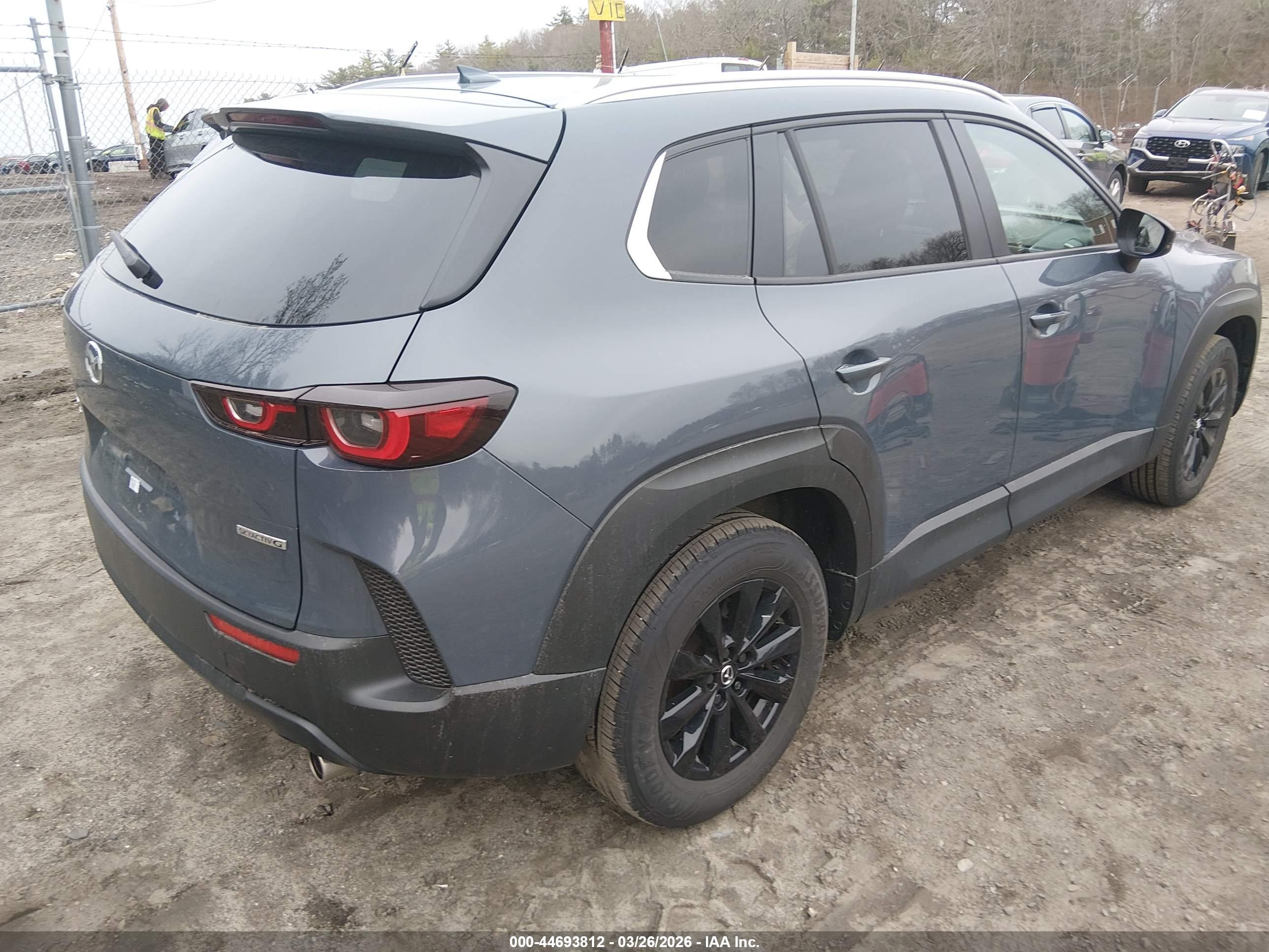 MAZDA CX-50 image 4