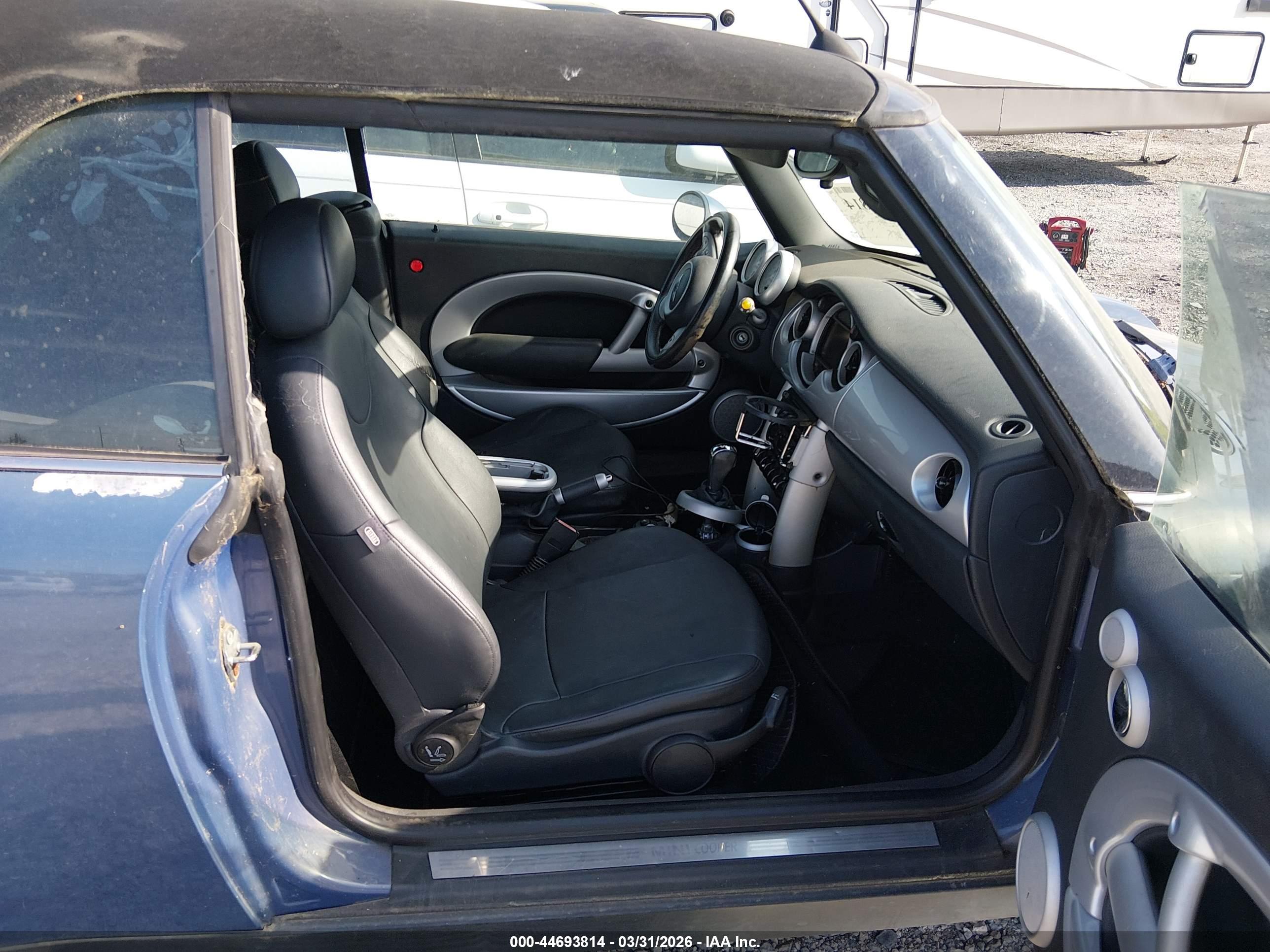 MINI COOPER image 5