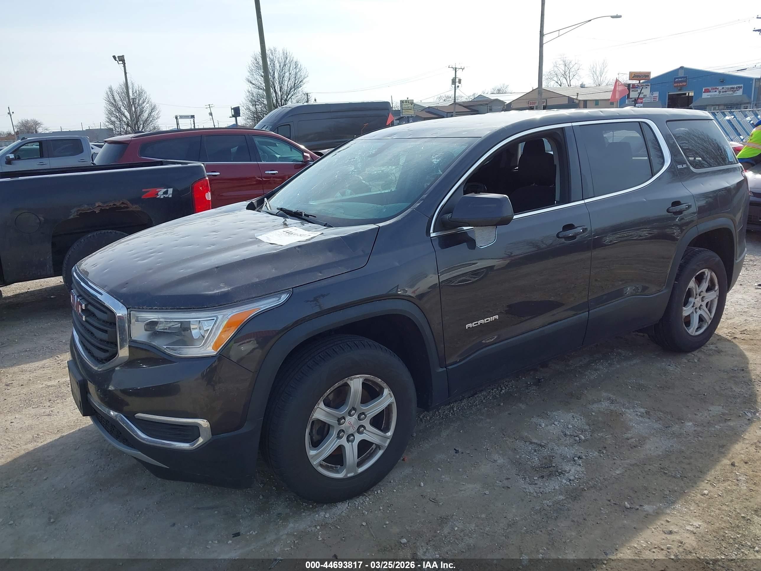GMC ACADIA image 2