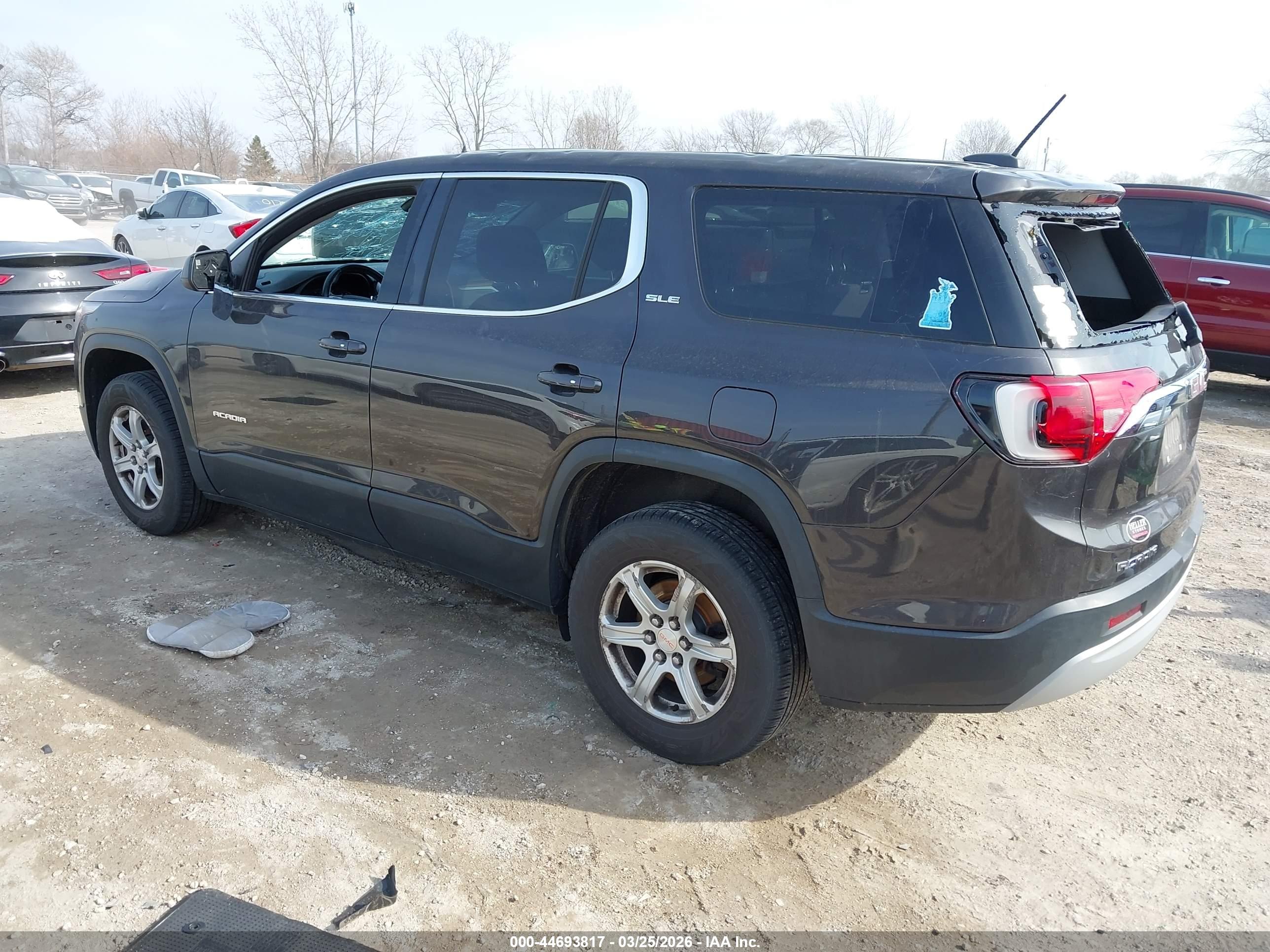 GMC ACADIA image 3