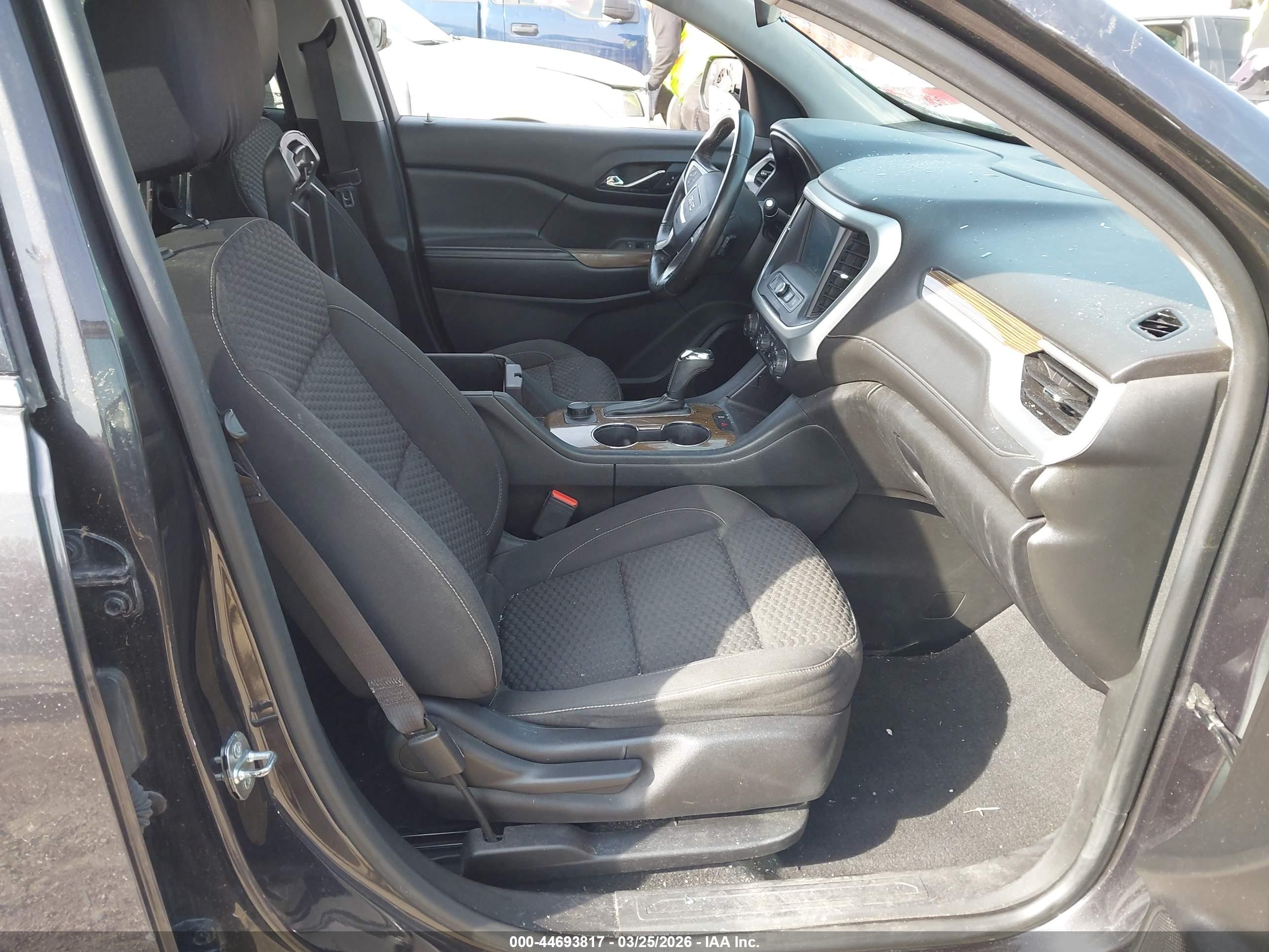 GMC ACADIA image 5