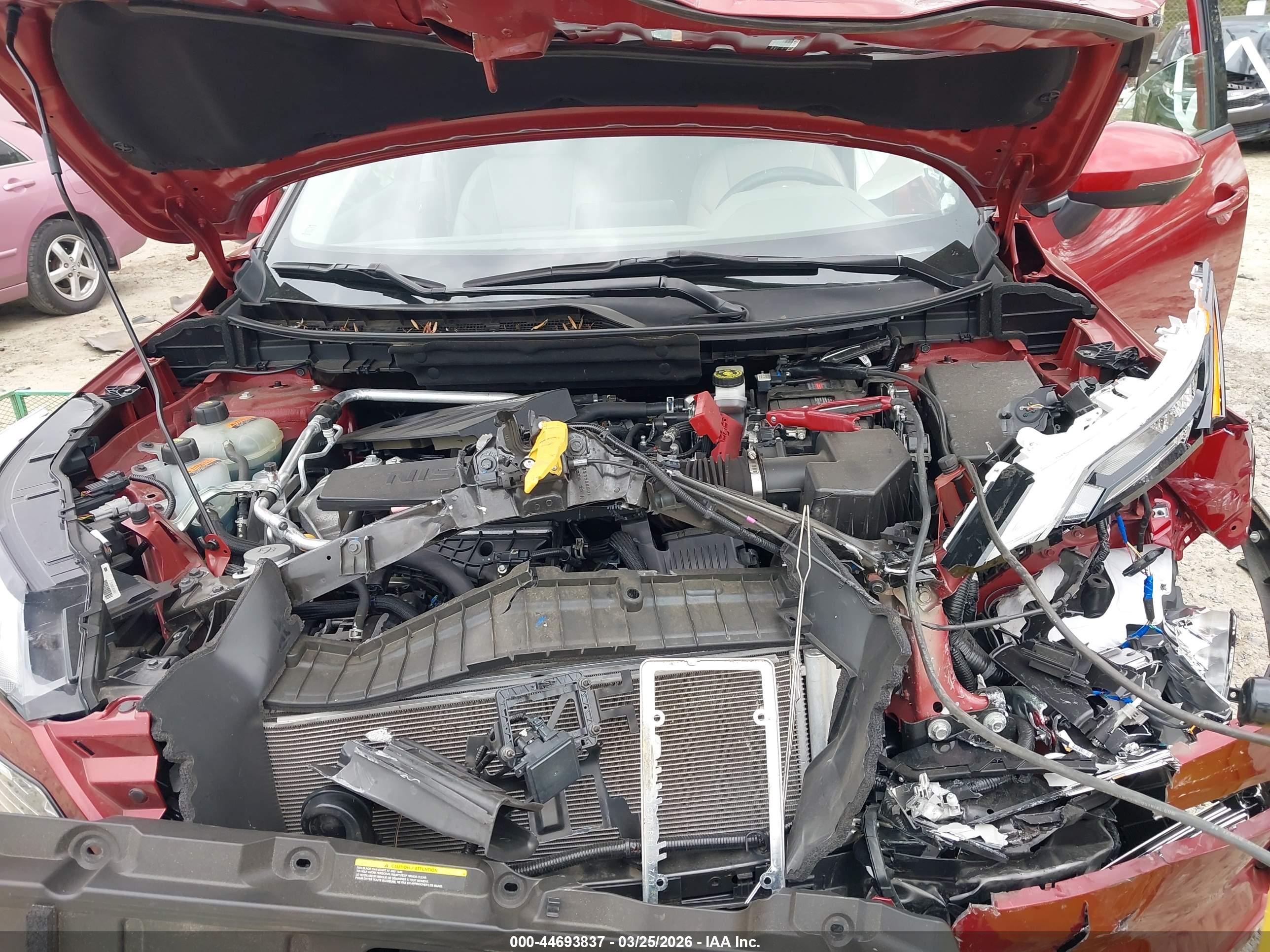 NISSAN ROGUE image 10