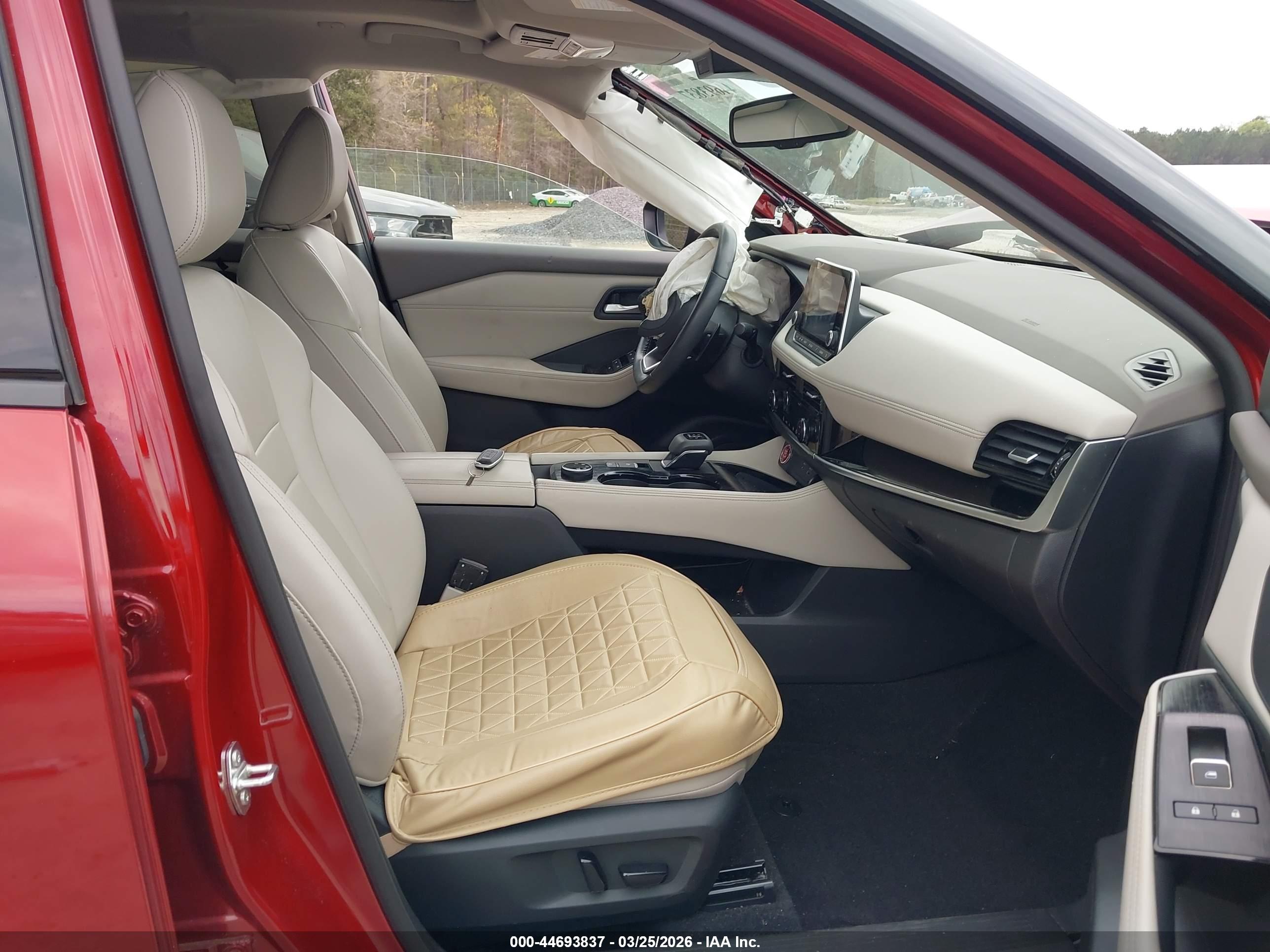NISSAN ROGUE image 5