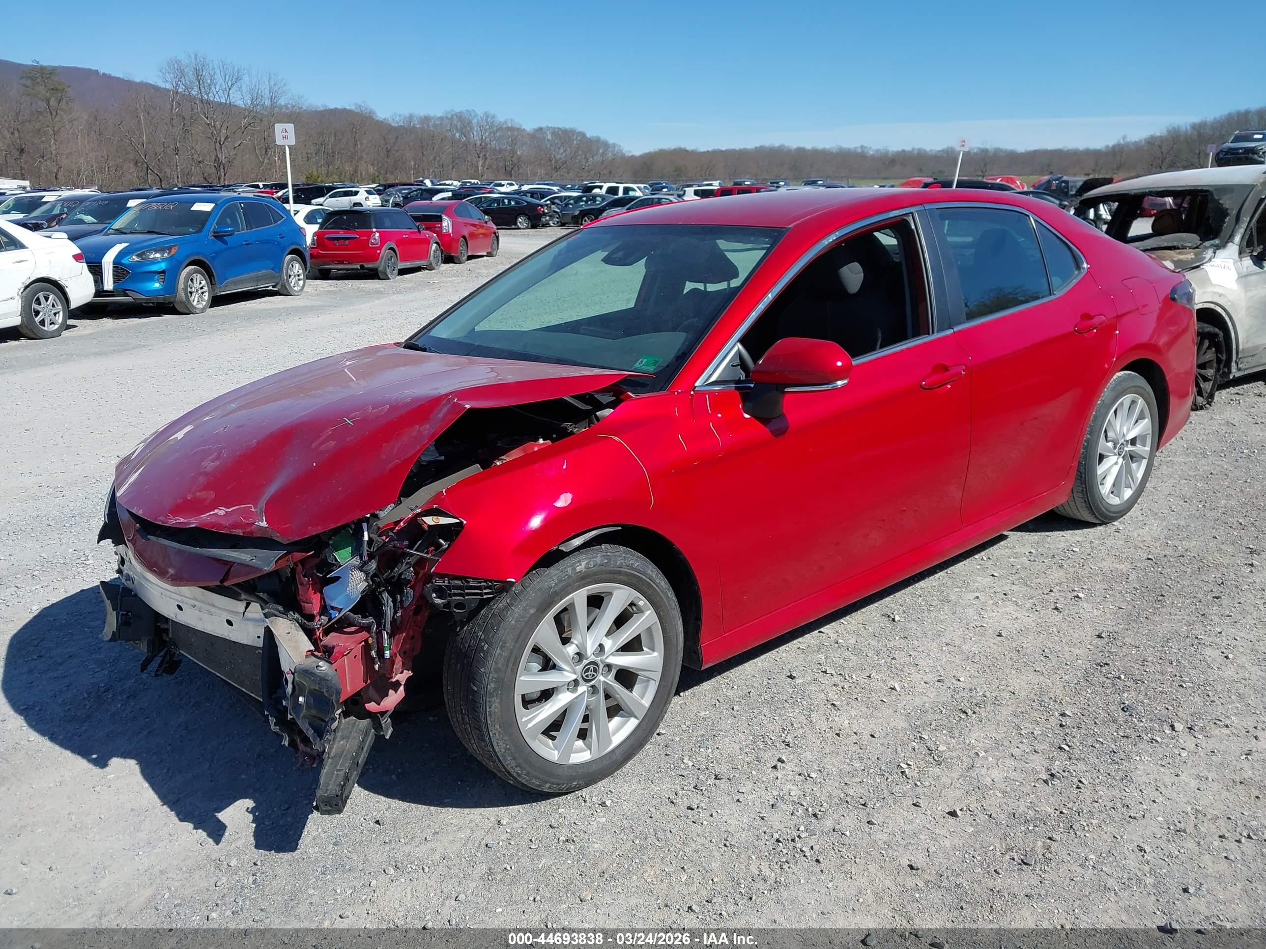 TOYOTA CAMRY image 2