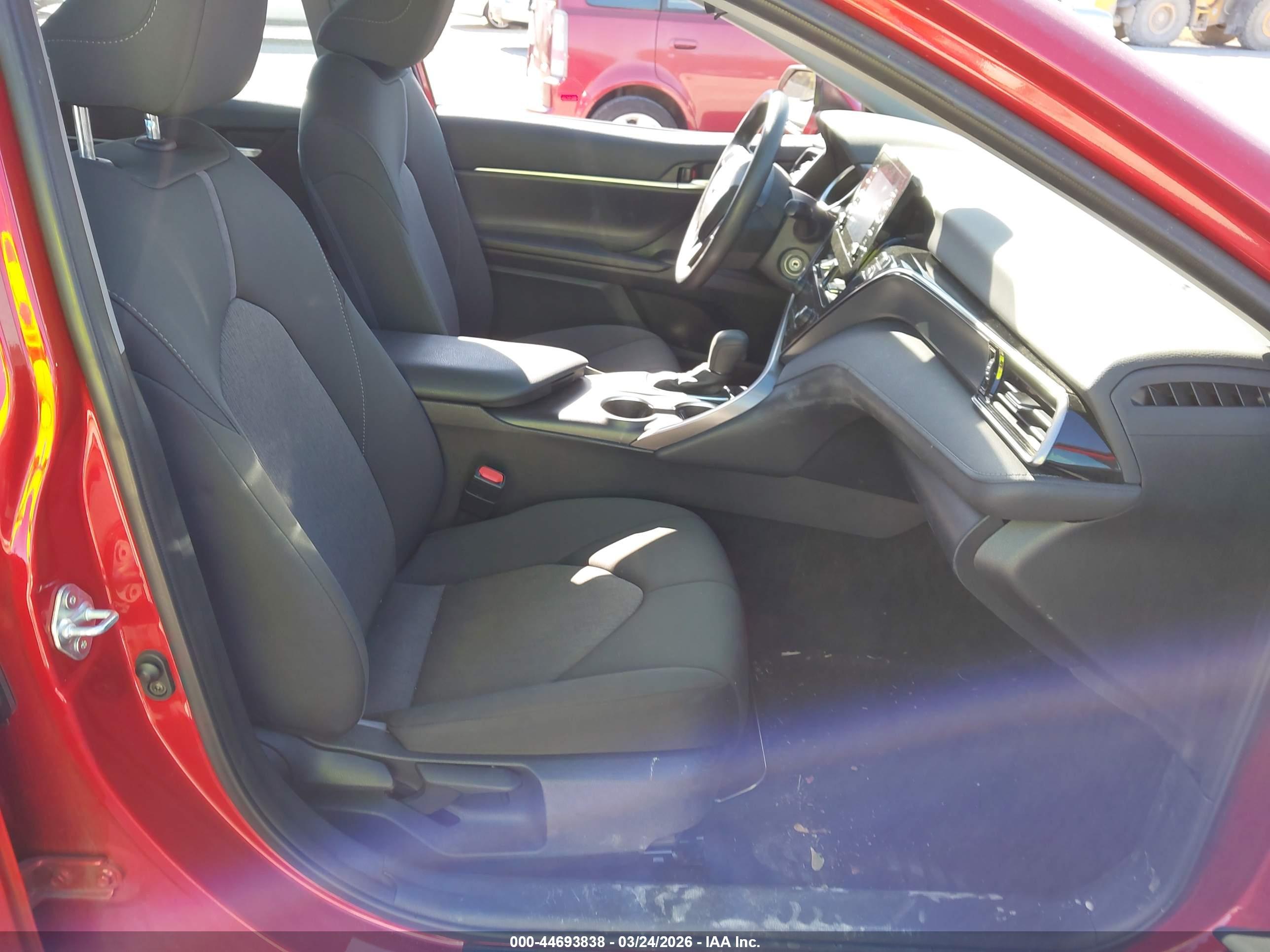 TOYOTA CAMRY image 5