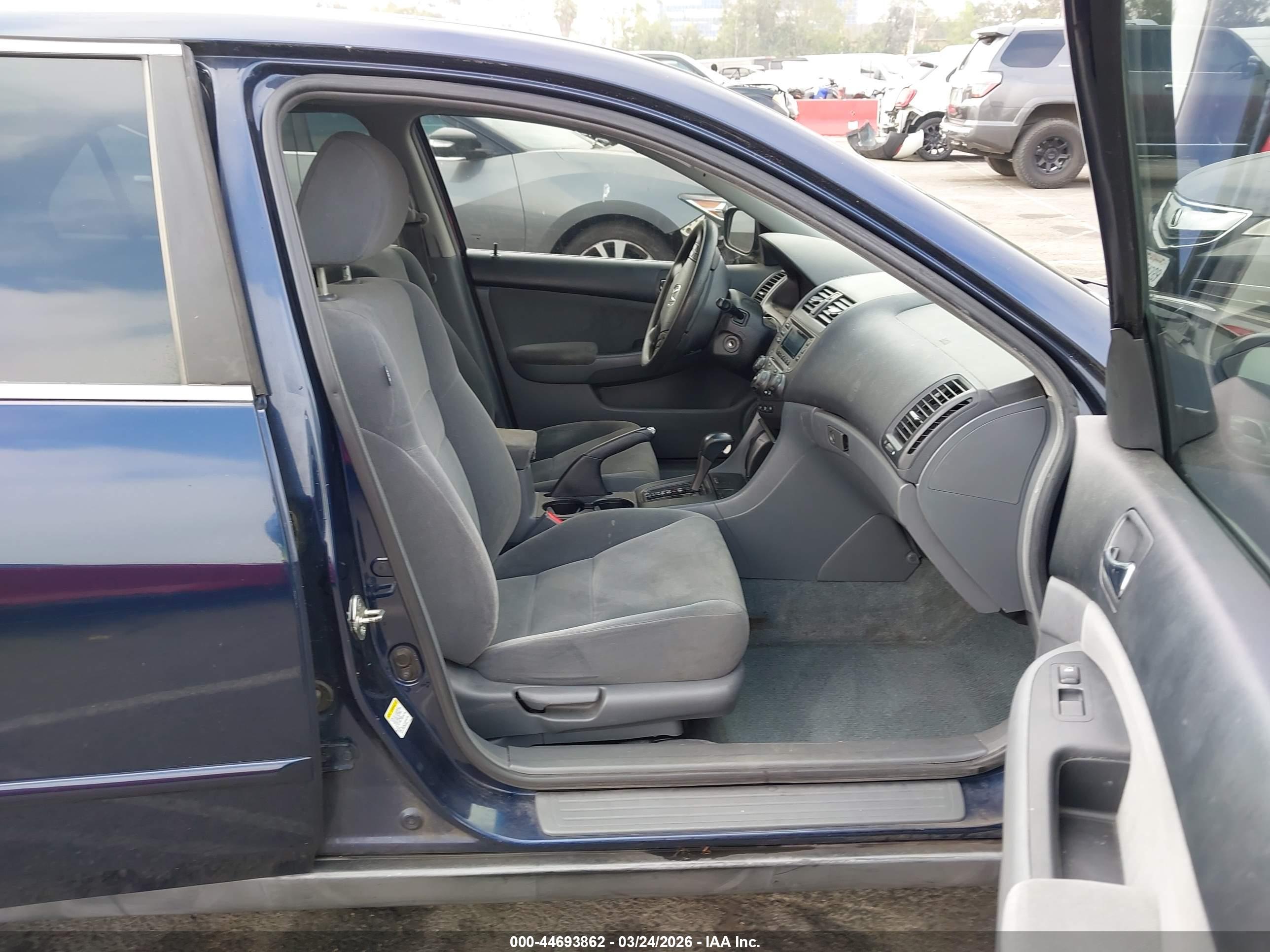 HONDA ACCORD image 5