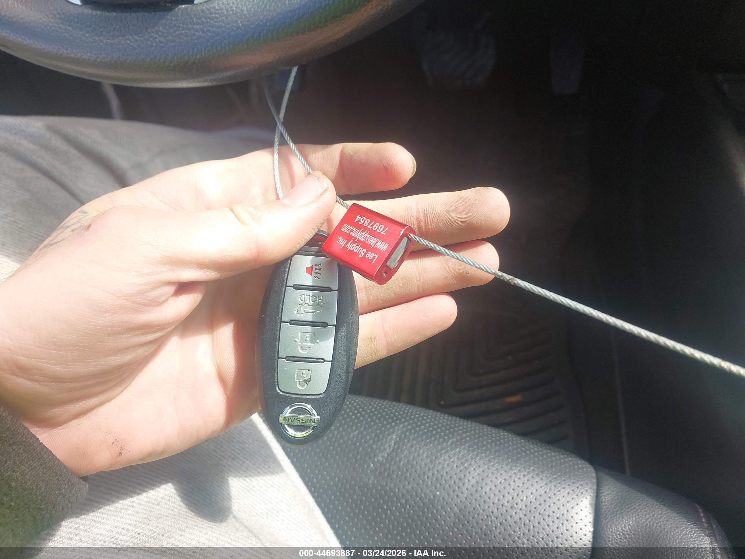 NISSAN ROGUE image 11