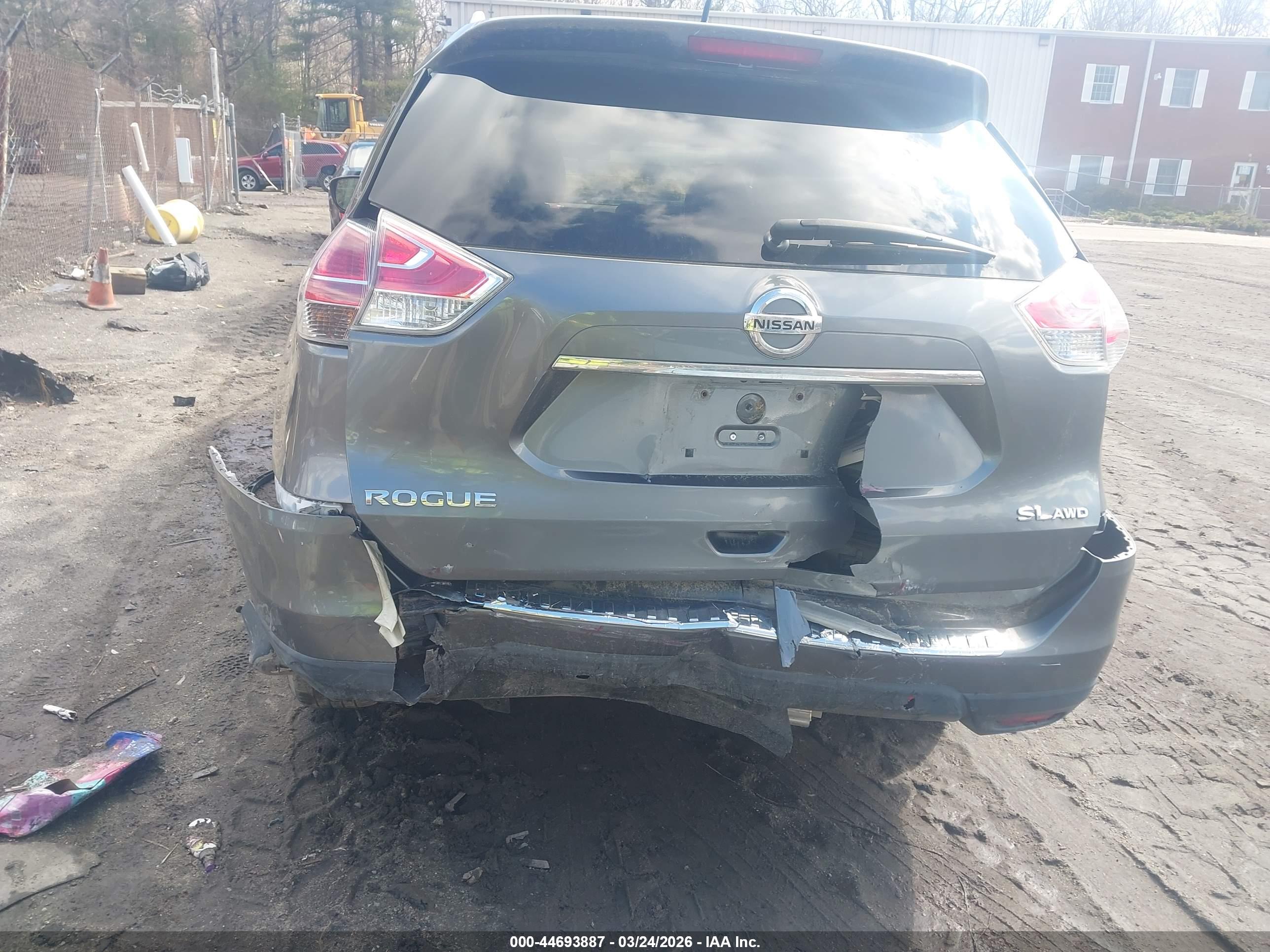 NISSAN ROGUE image 6