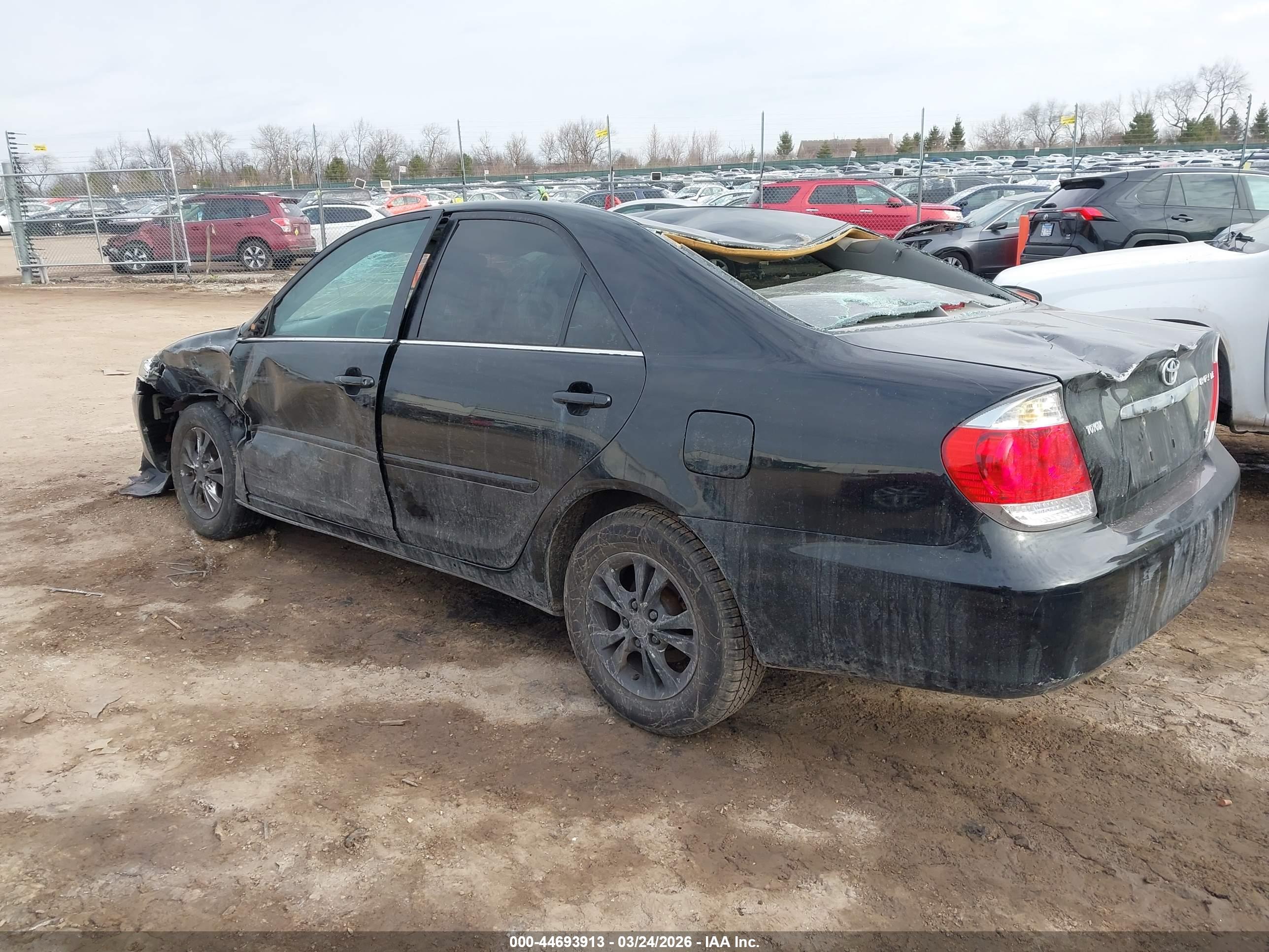 TOYOTA CAMRY image 3