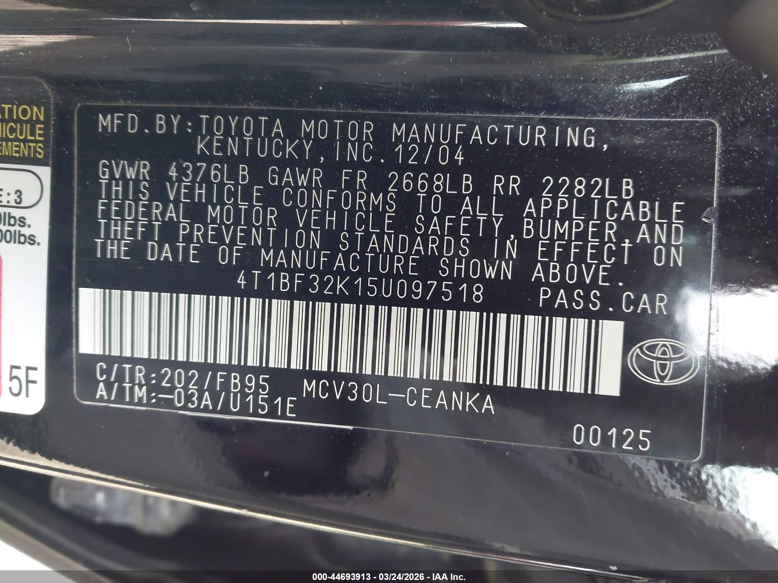 TOYOTA CAMRY image 9