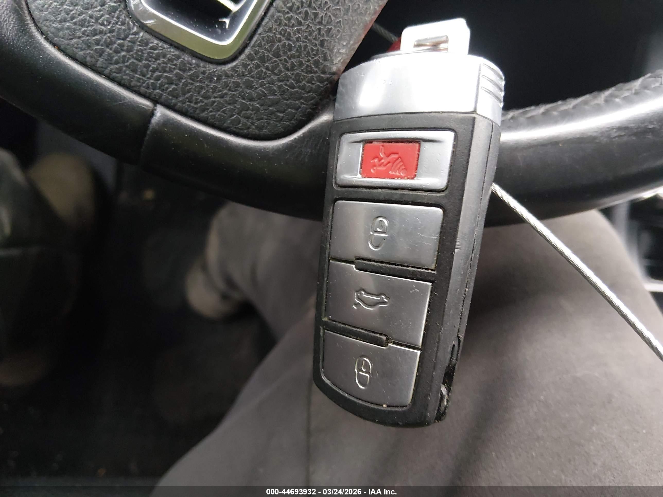 VOLKSWAGEN CC image 11