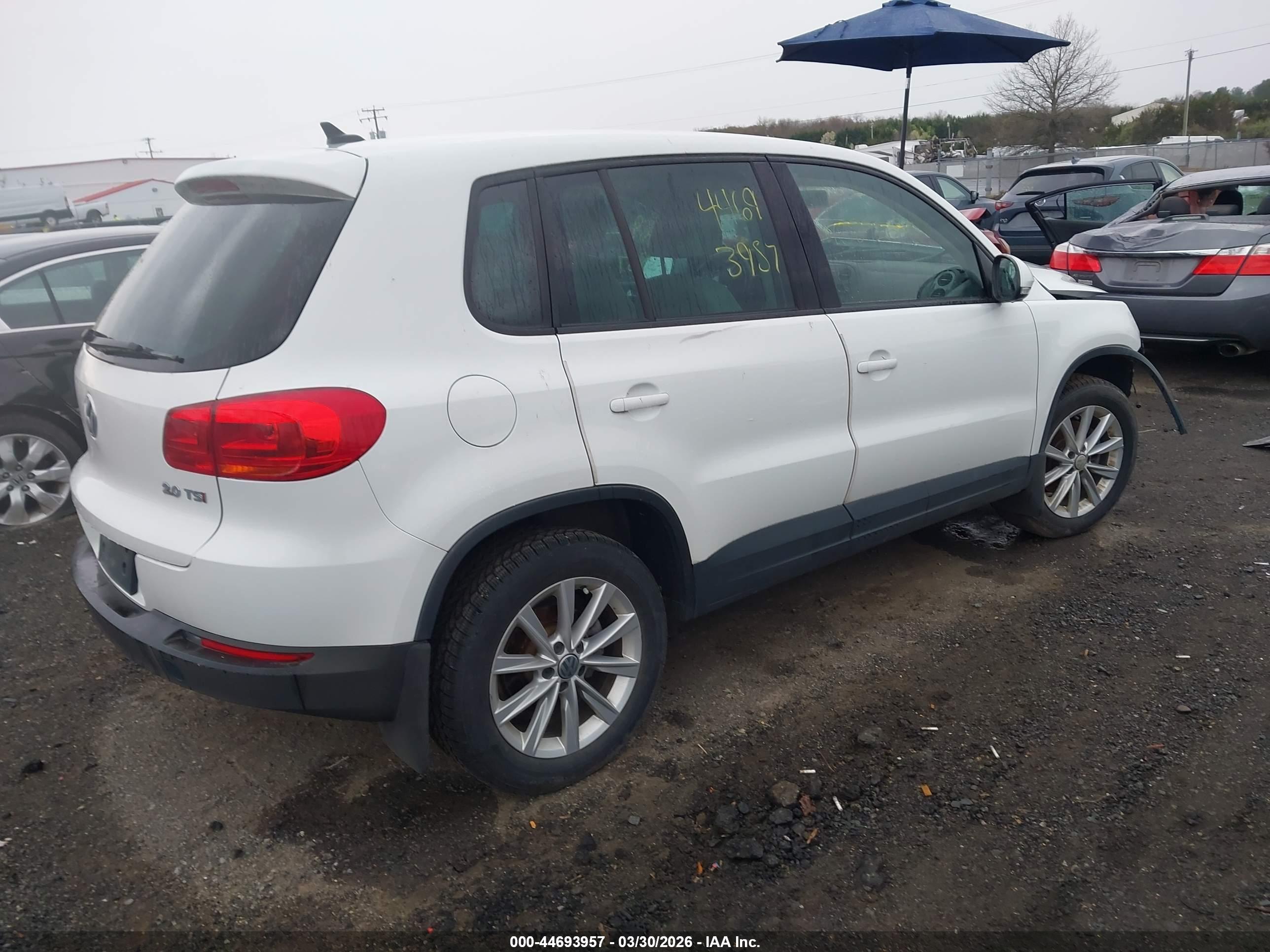 VOLKSWAGEN TIGUAN image 4