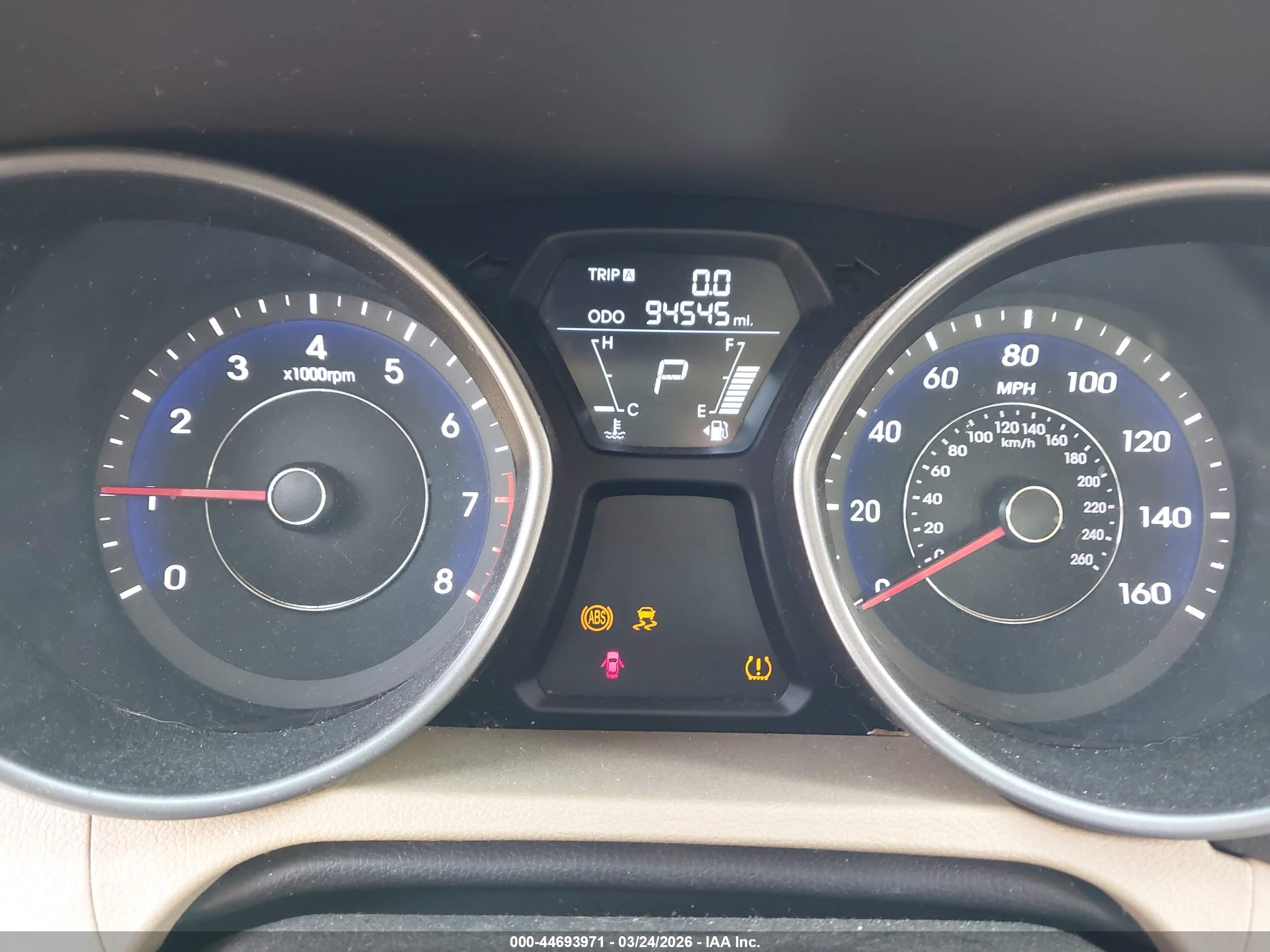 HYUNDAI ELANTRA image 7