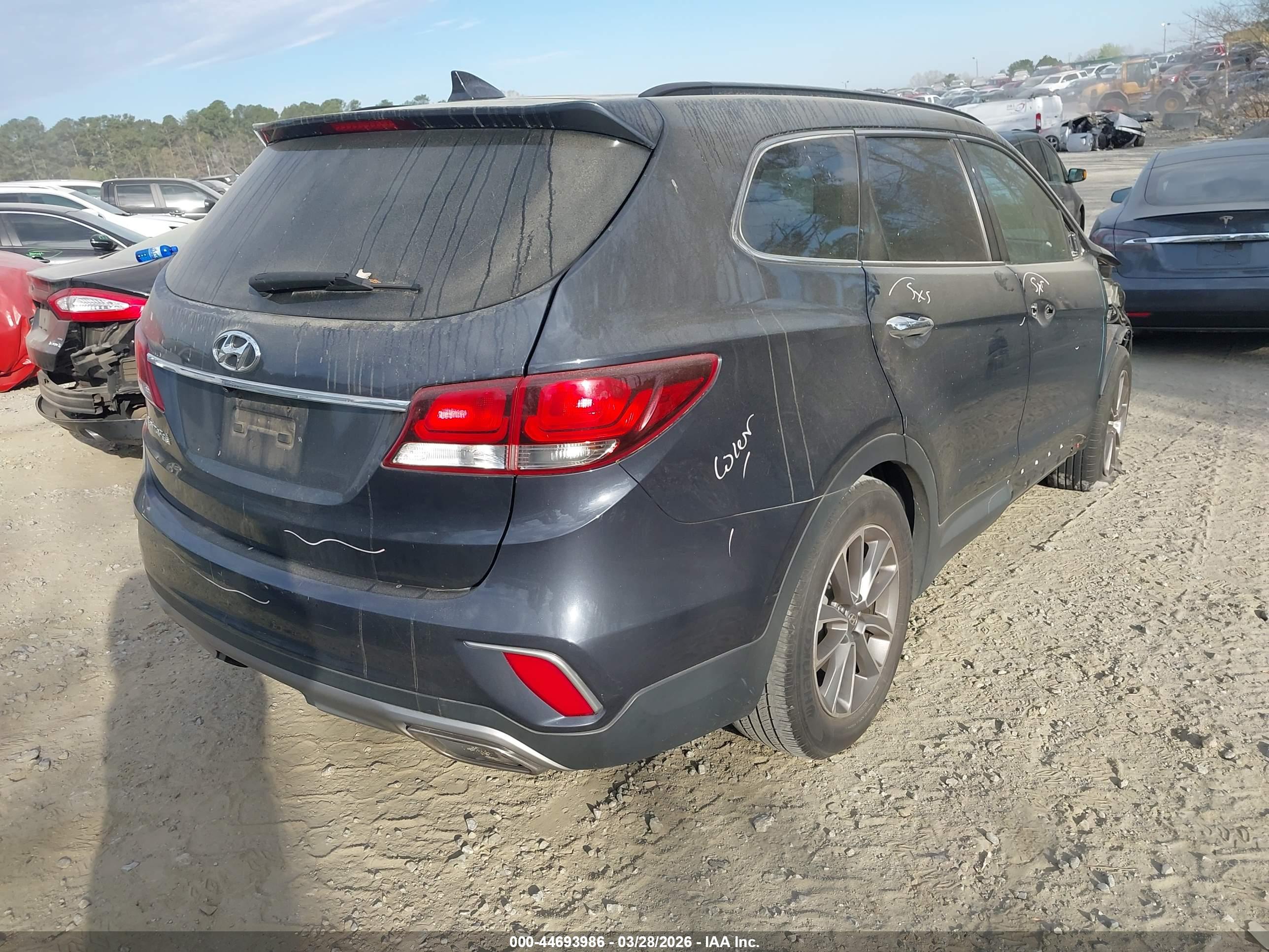 HYUNDAI SANTA image 4