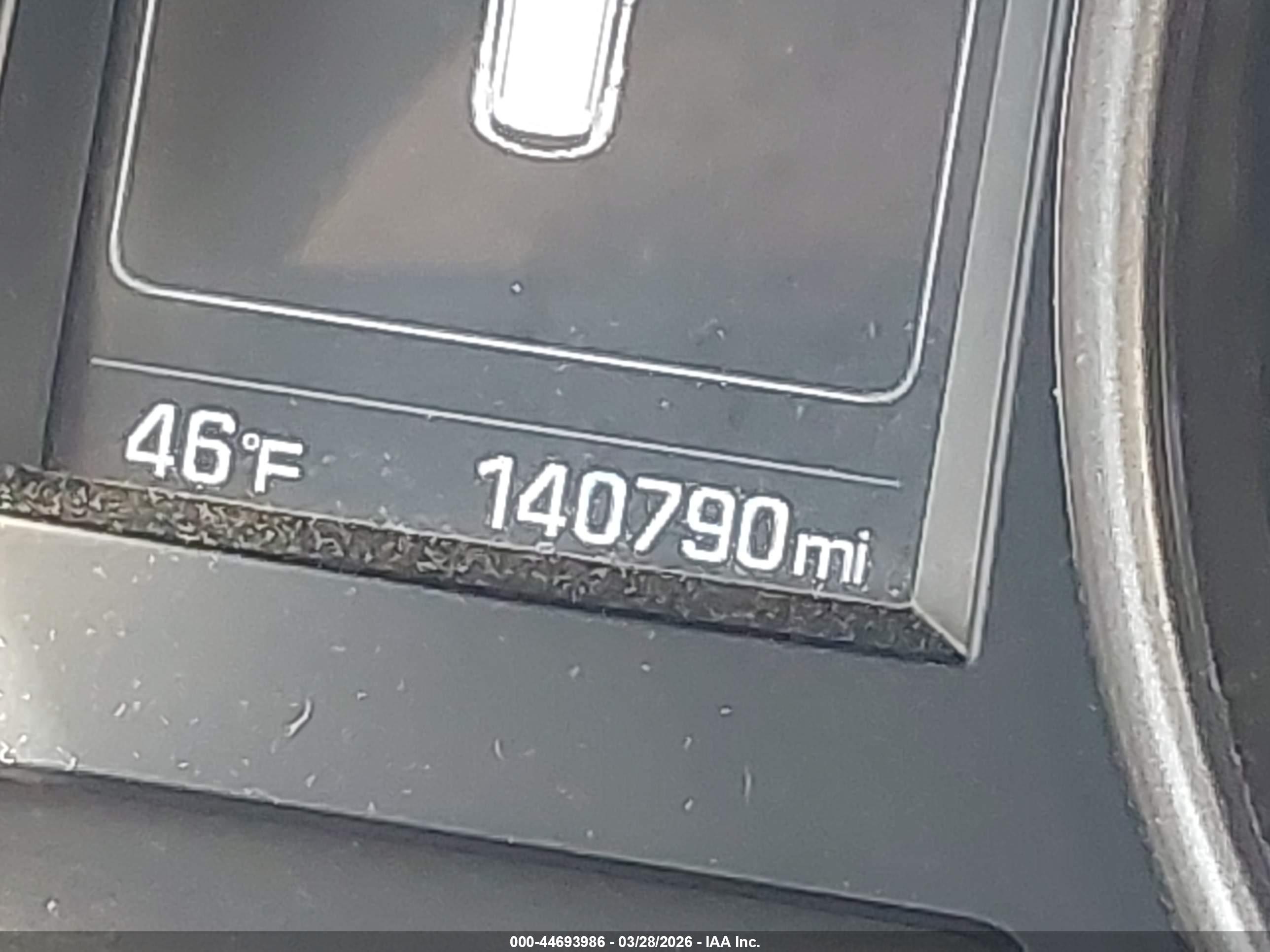 HYUNDAI SANTA image 7