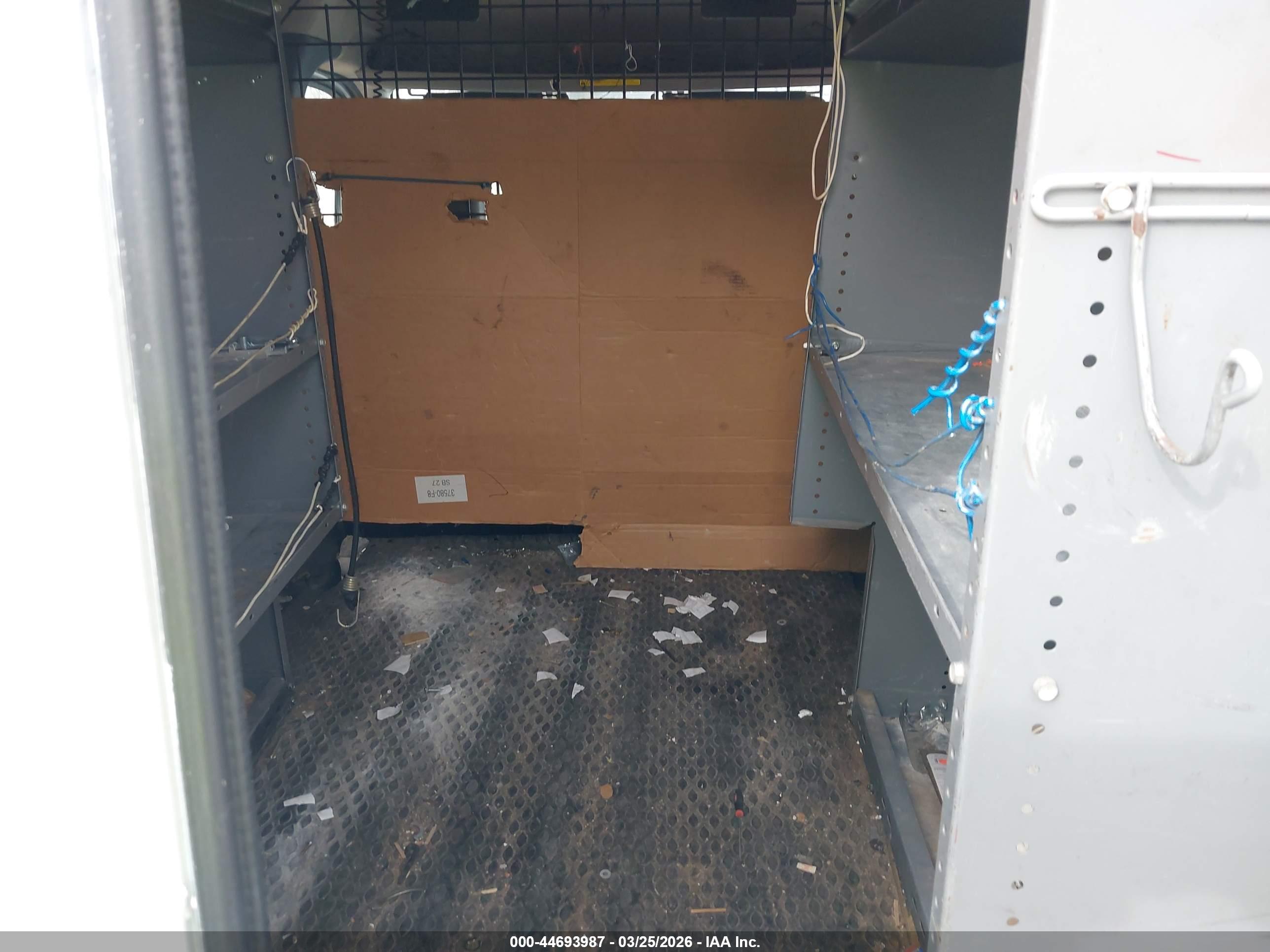 FORD TRANSIT image 8