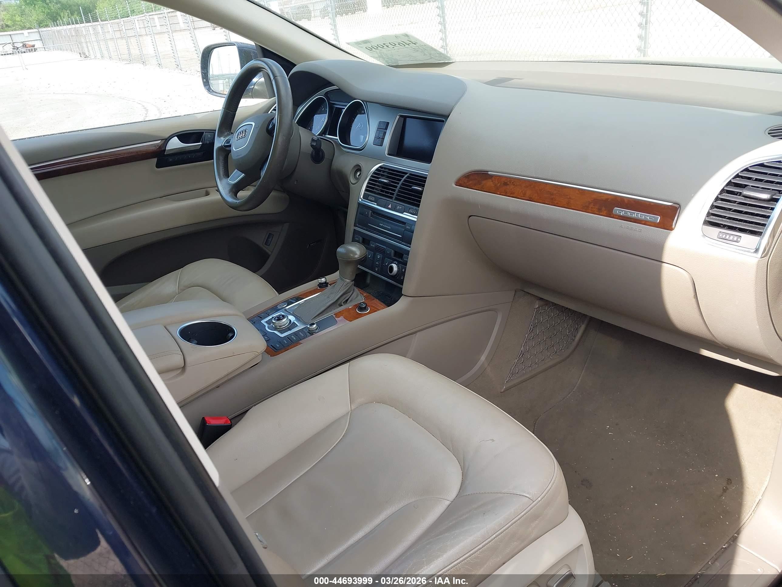 AUDI Q7 image 5