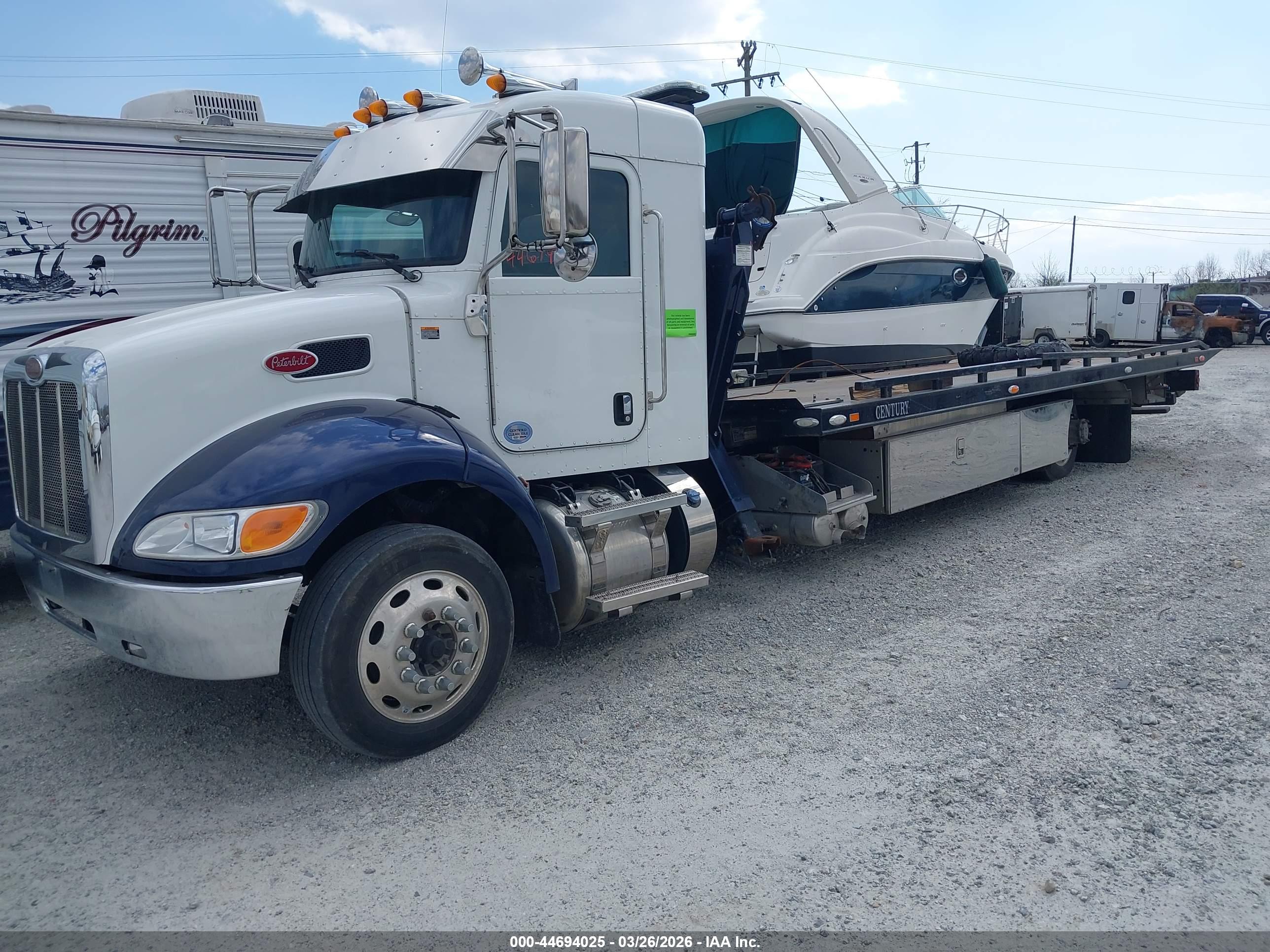 PETERBILT 337 image 2