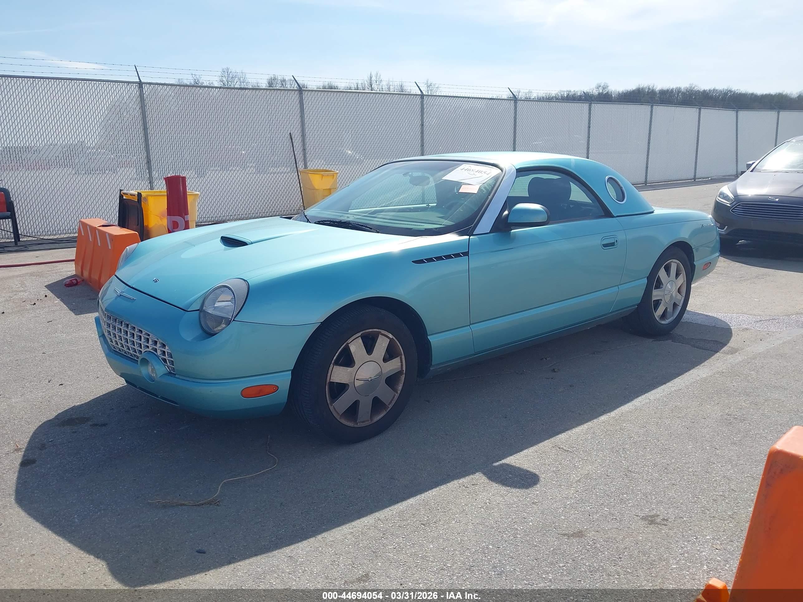 FORD THUNDERBIRD image 2