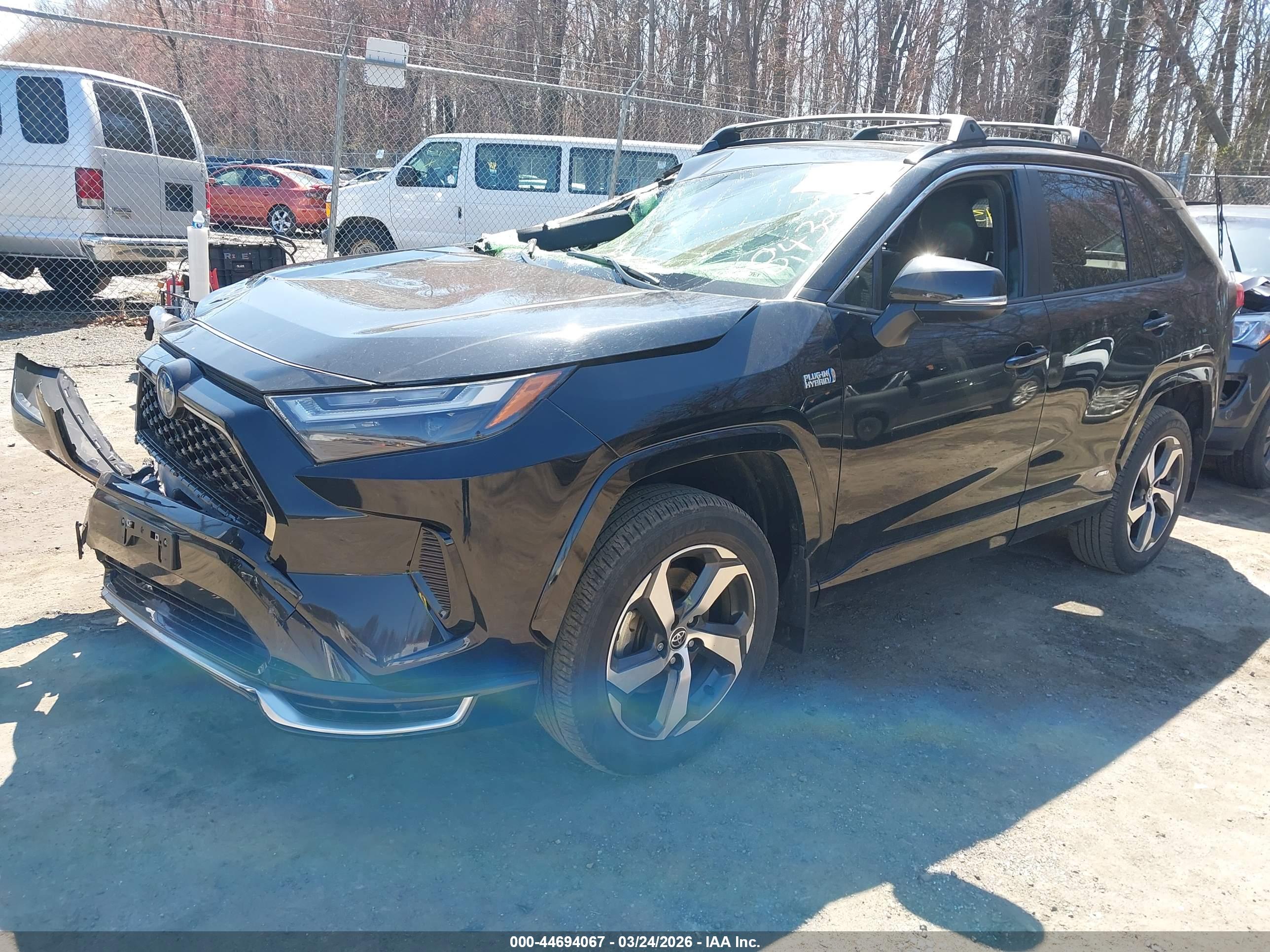 TOYOTA RAV4 image 2
