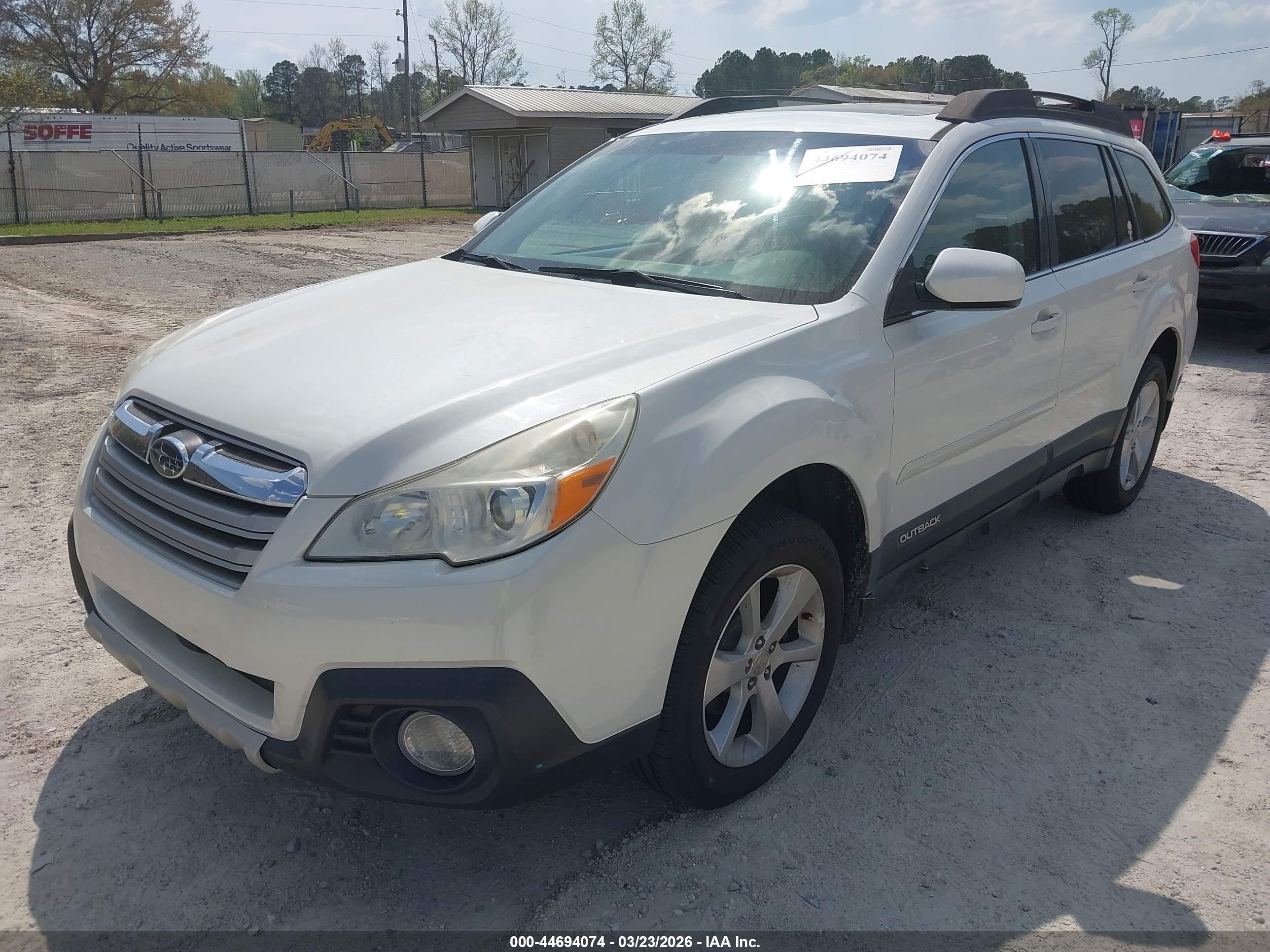 SUBARU OUTBACK image 2