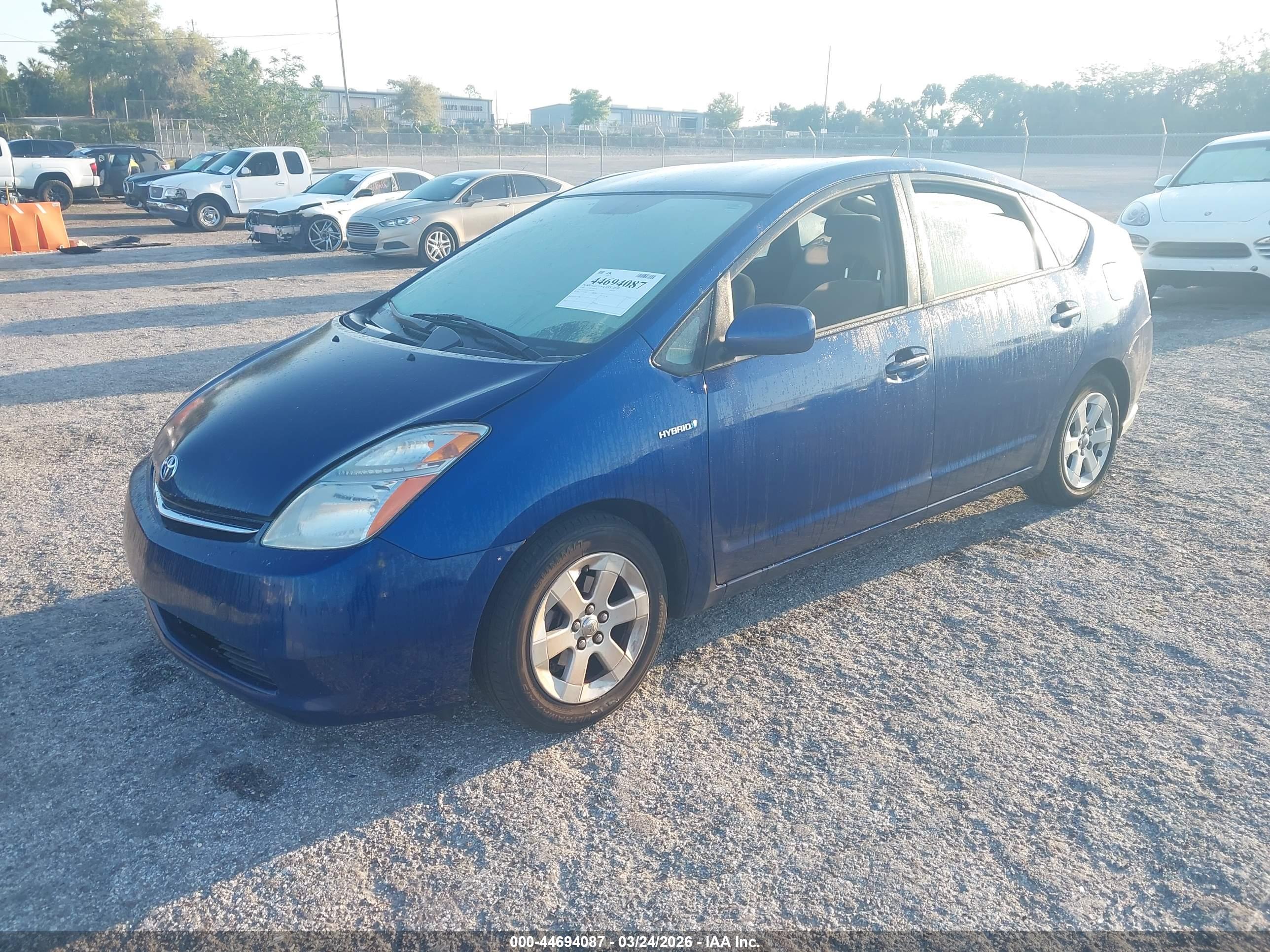 TOYOTA PRIUS image 2
