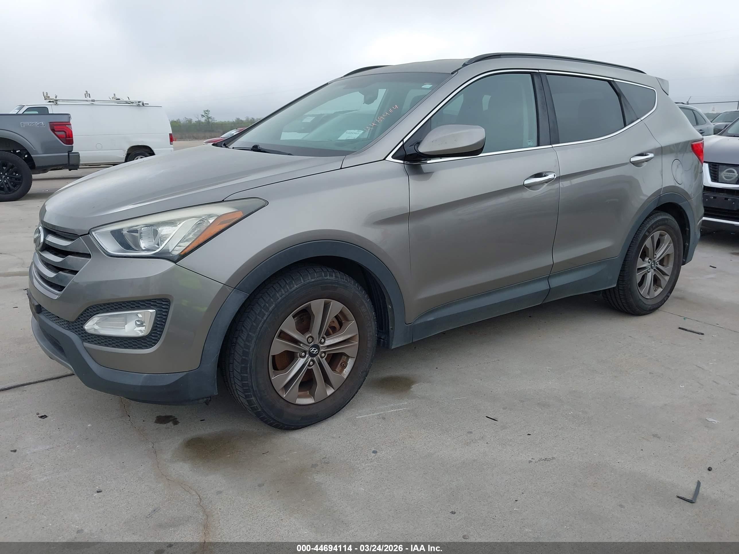 HYUNDAI SANTA image 2
