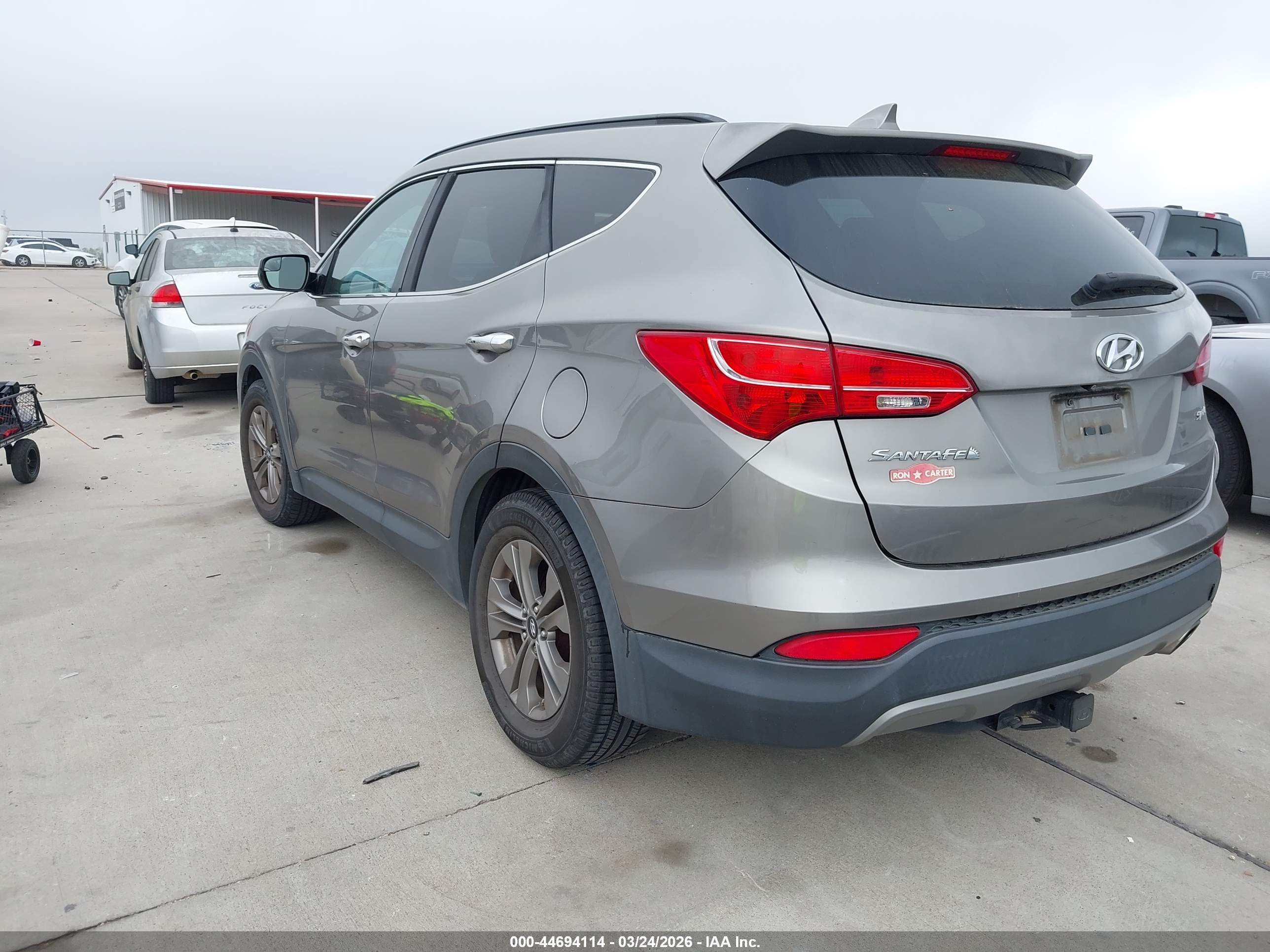 HYUNDAI SANTA image 3
