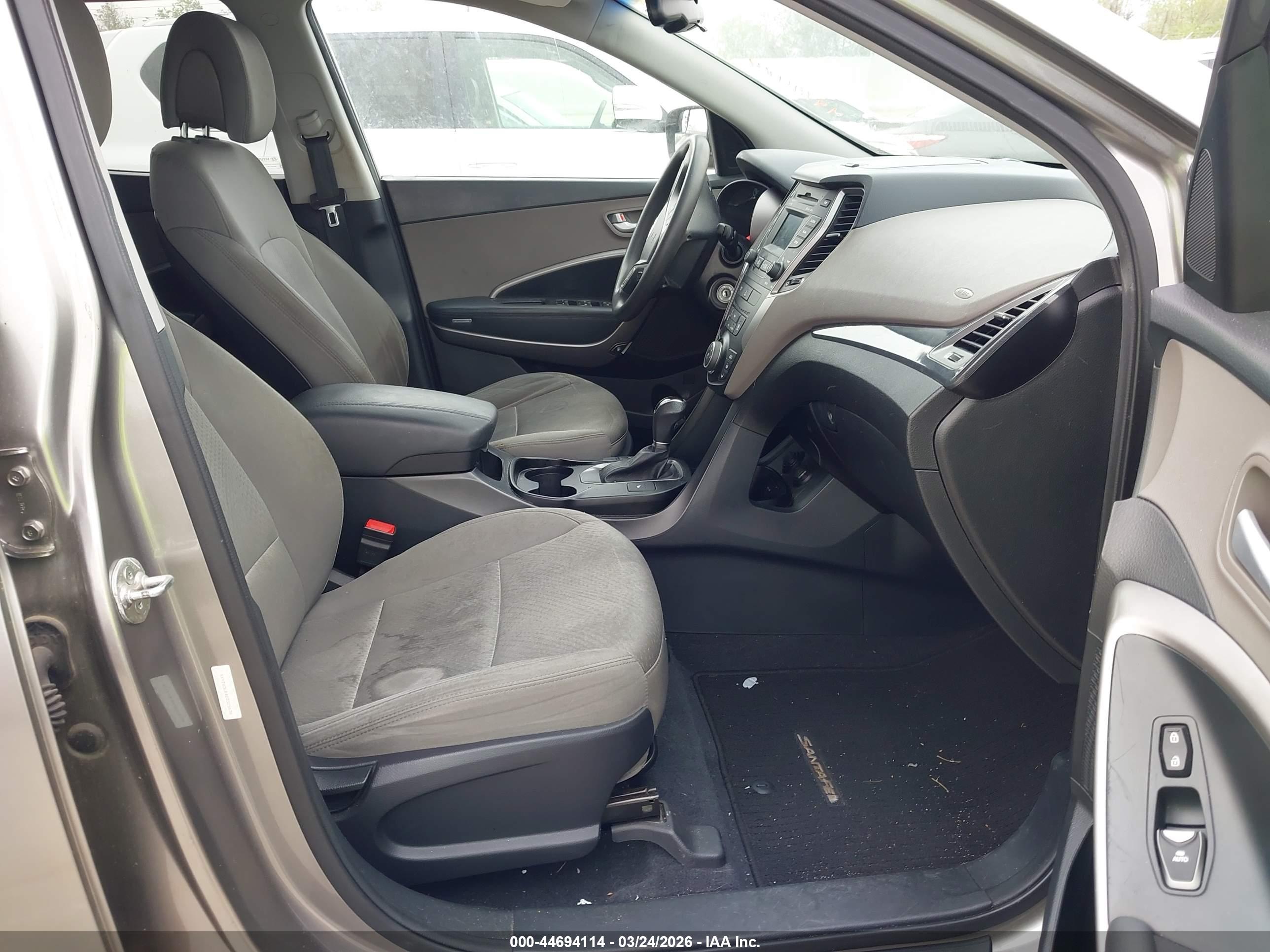 HYUNDAI SANTA image 5