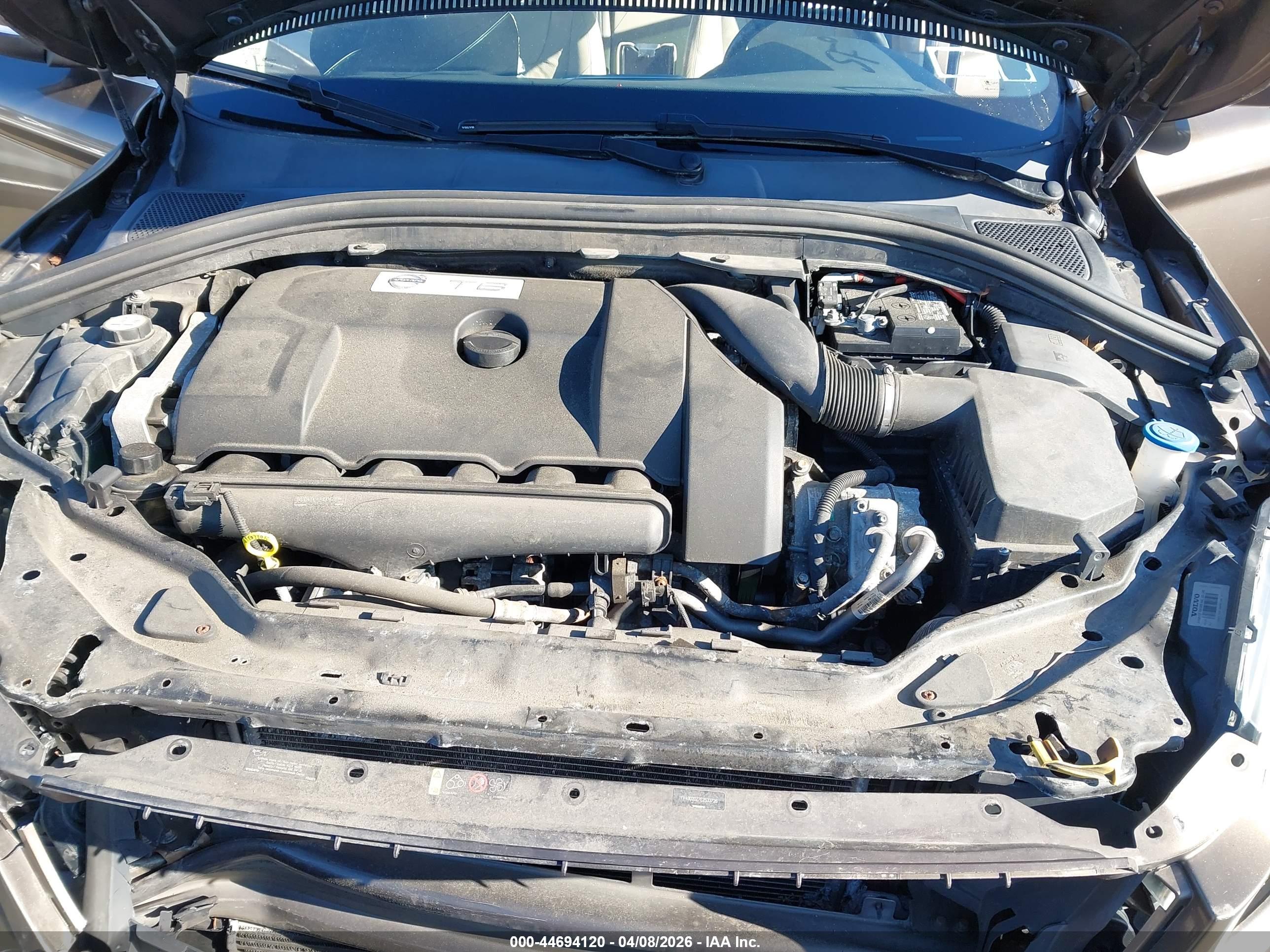VOLVO XC60 image 10