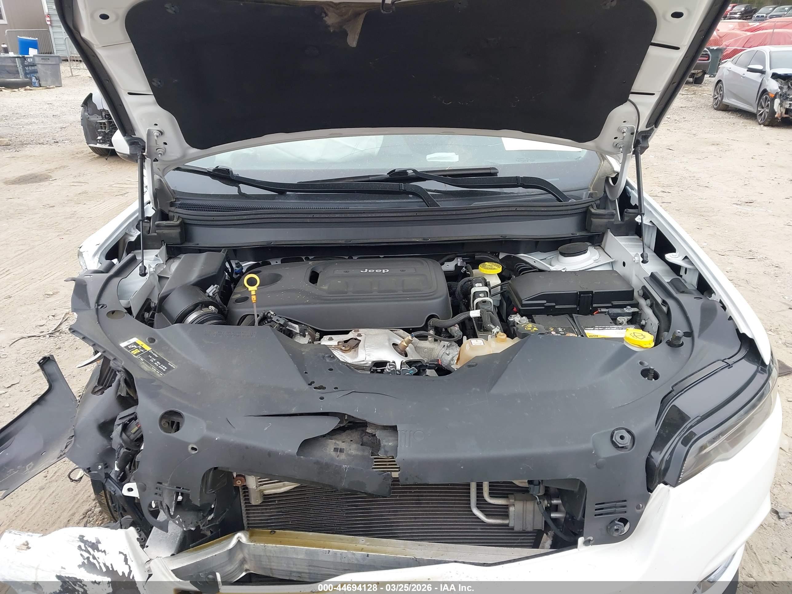 JEEP CHEROKEE image 10