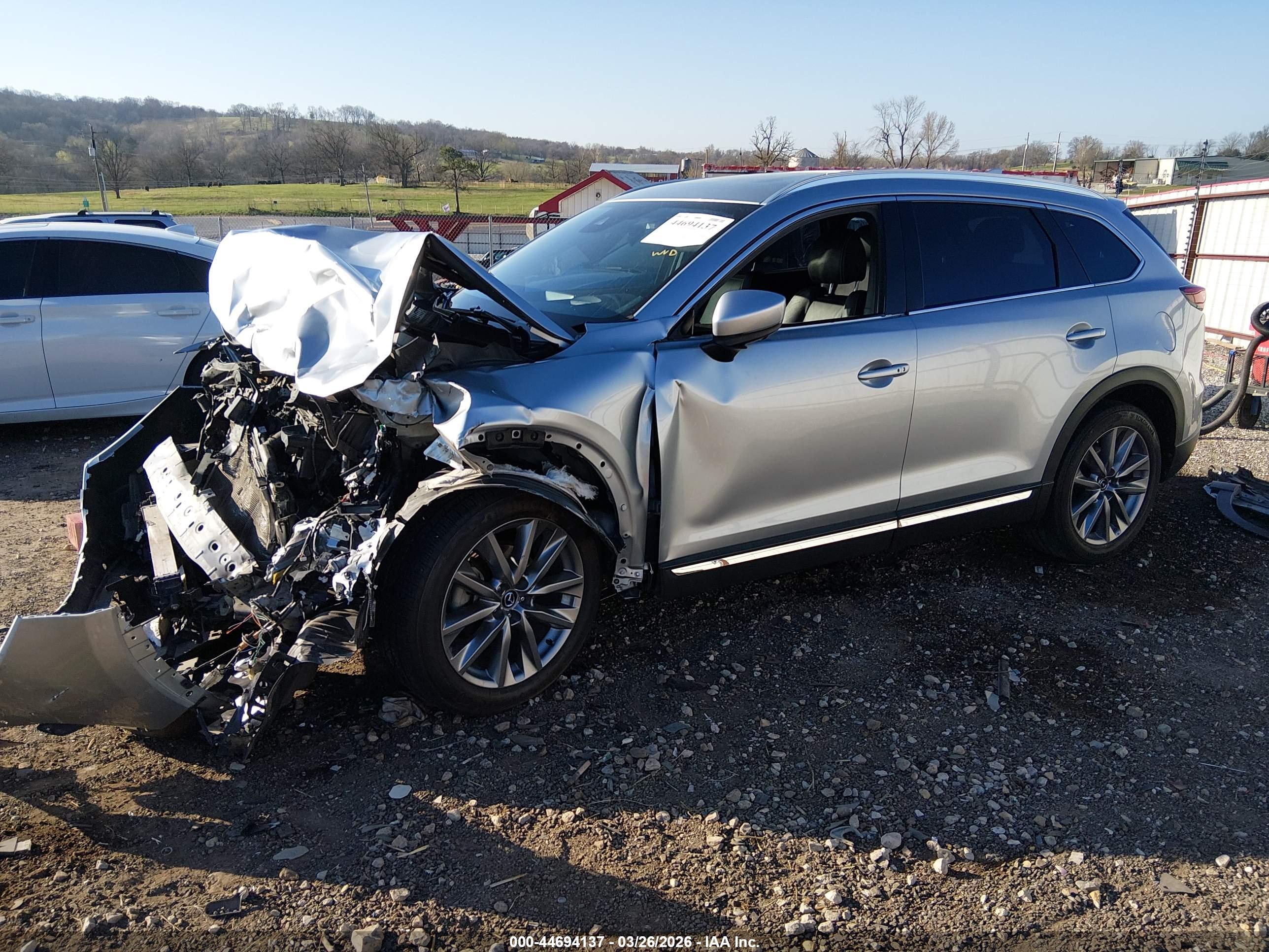 MAZDA CX-9 image 2