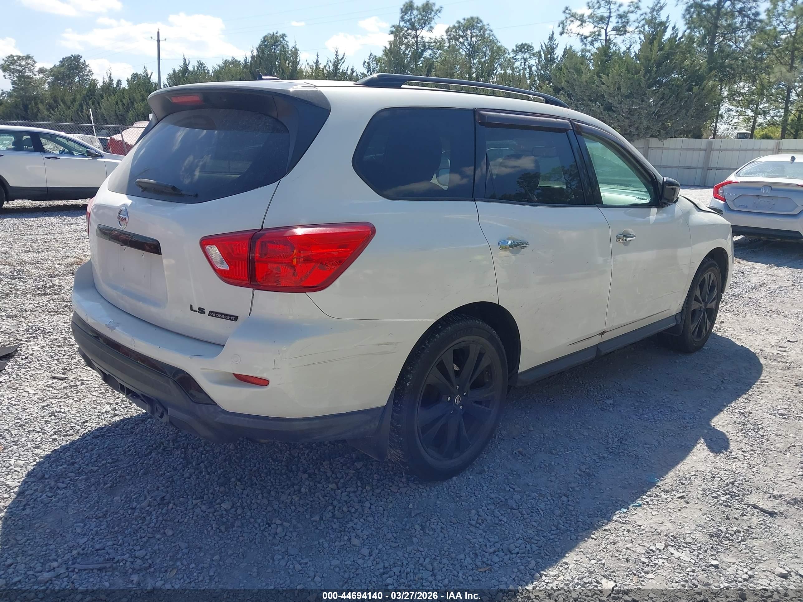 NISSAN PATHFINDER image 4