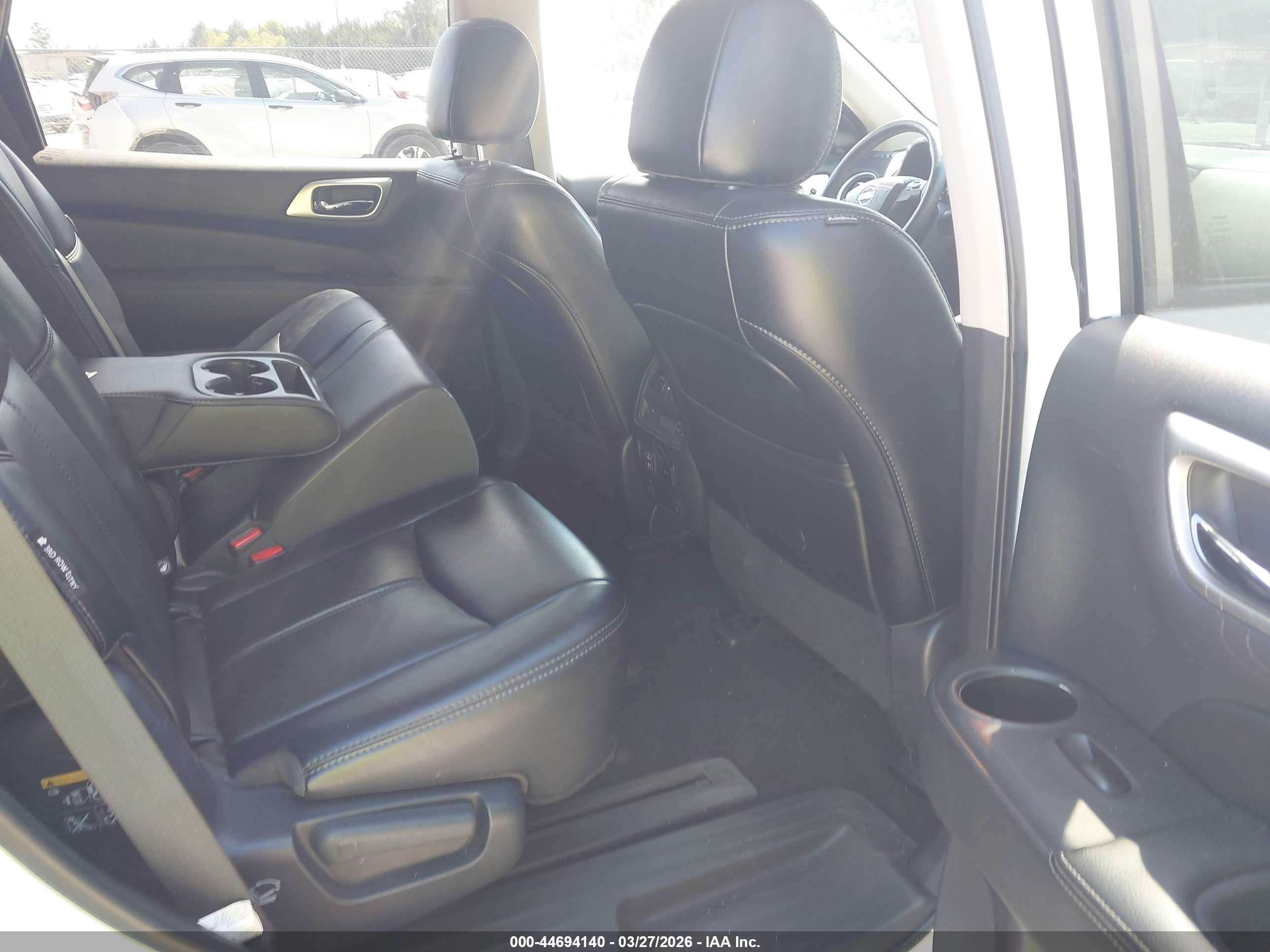 NISSAN PATHFINDER image 8