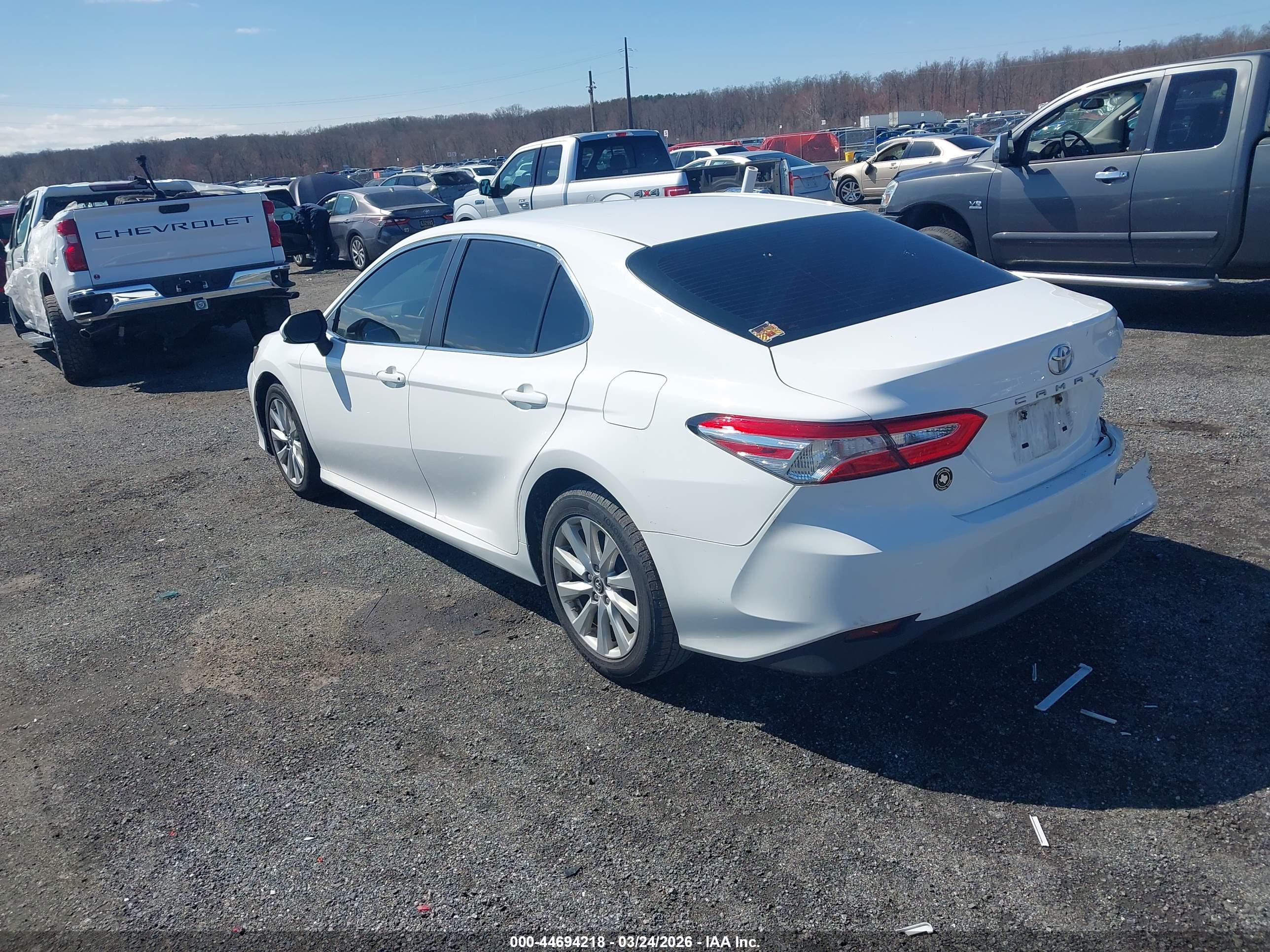 TOYOTA CAMRY image 3