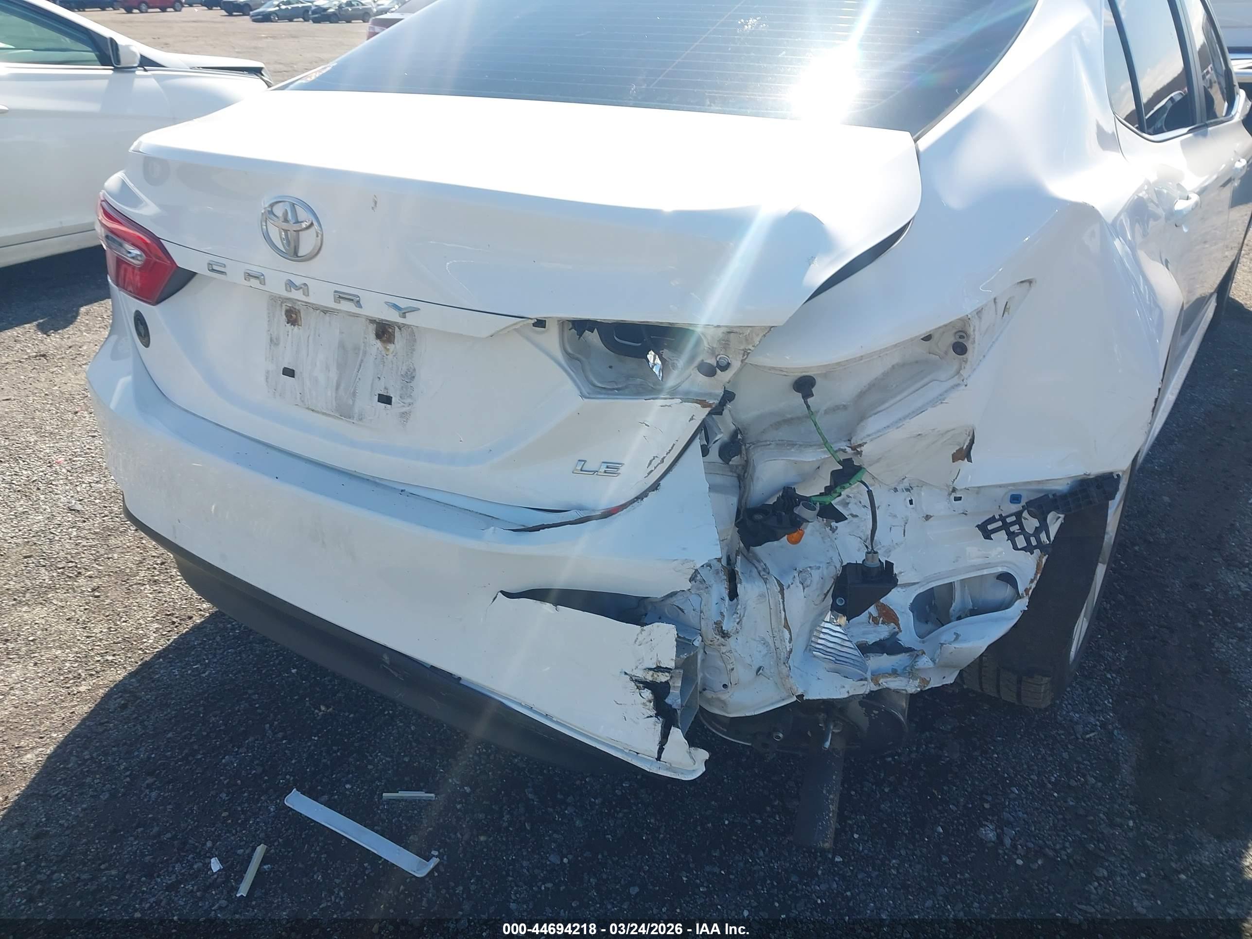 TOYOTA CAMRY image 6