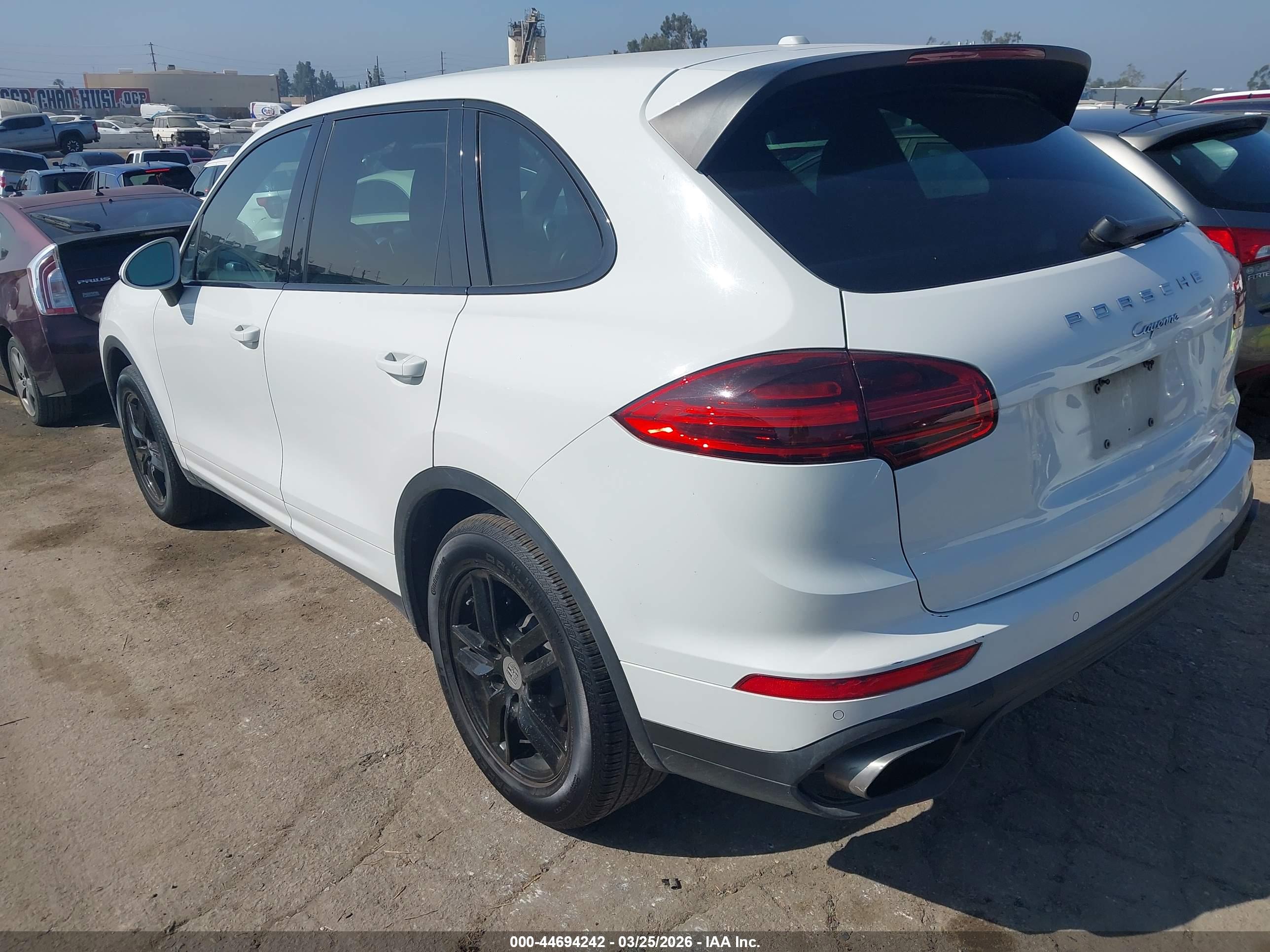 PORSCHE CAYENNE image 3
