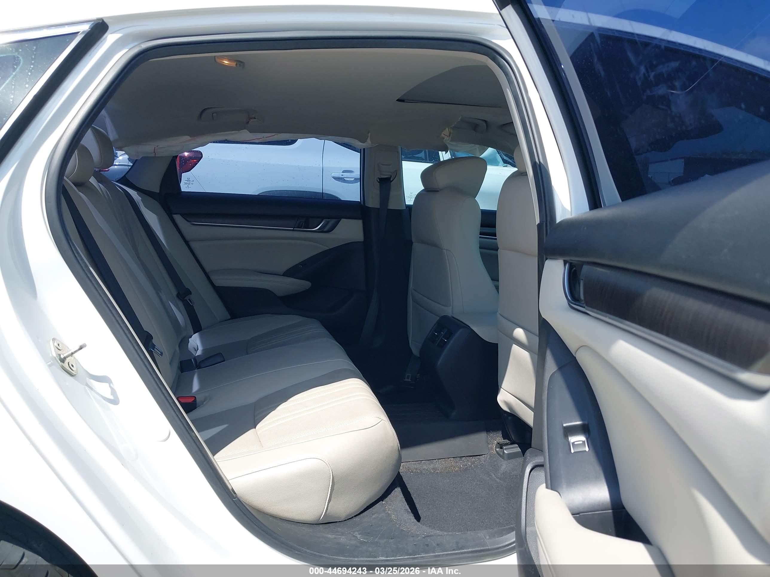 HONDA ACCORD image 8