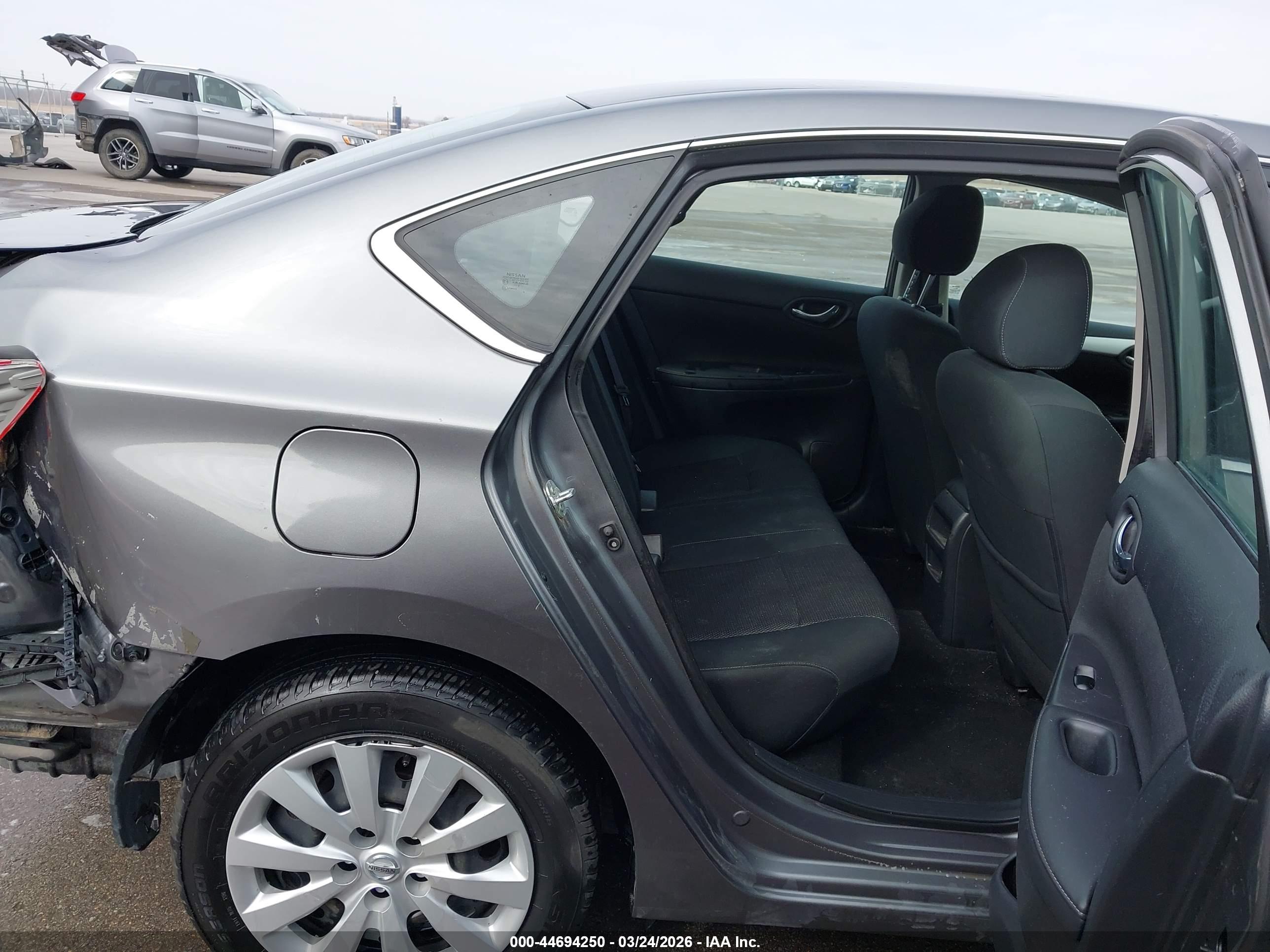 NISSAN SENTRA image 8