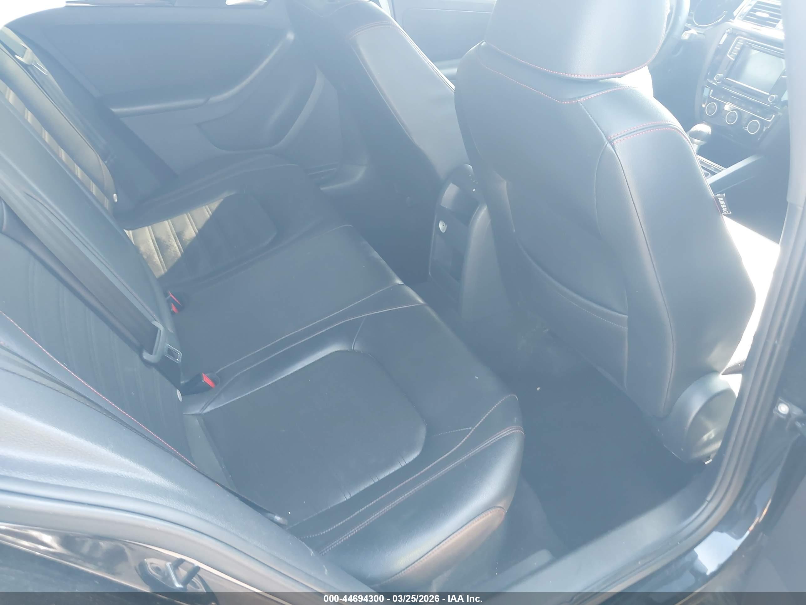 VOLKSWAGEN JETTA image 8